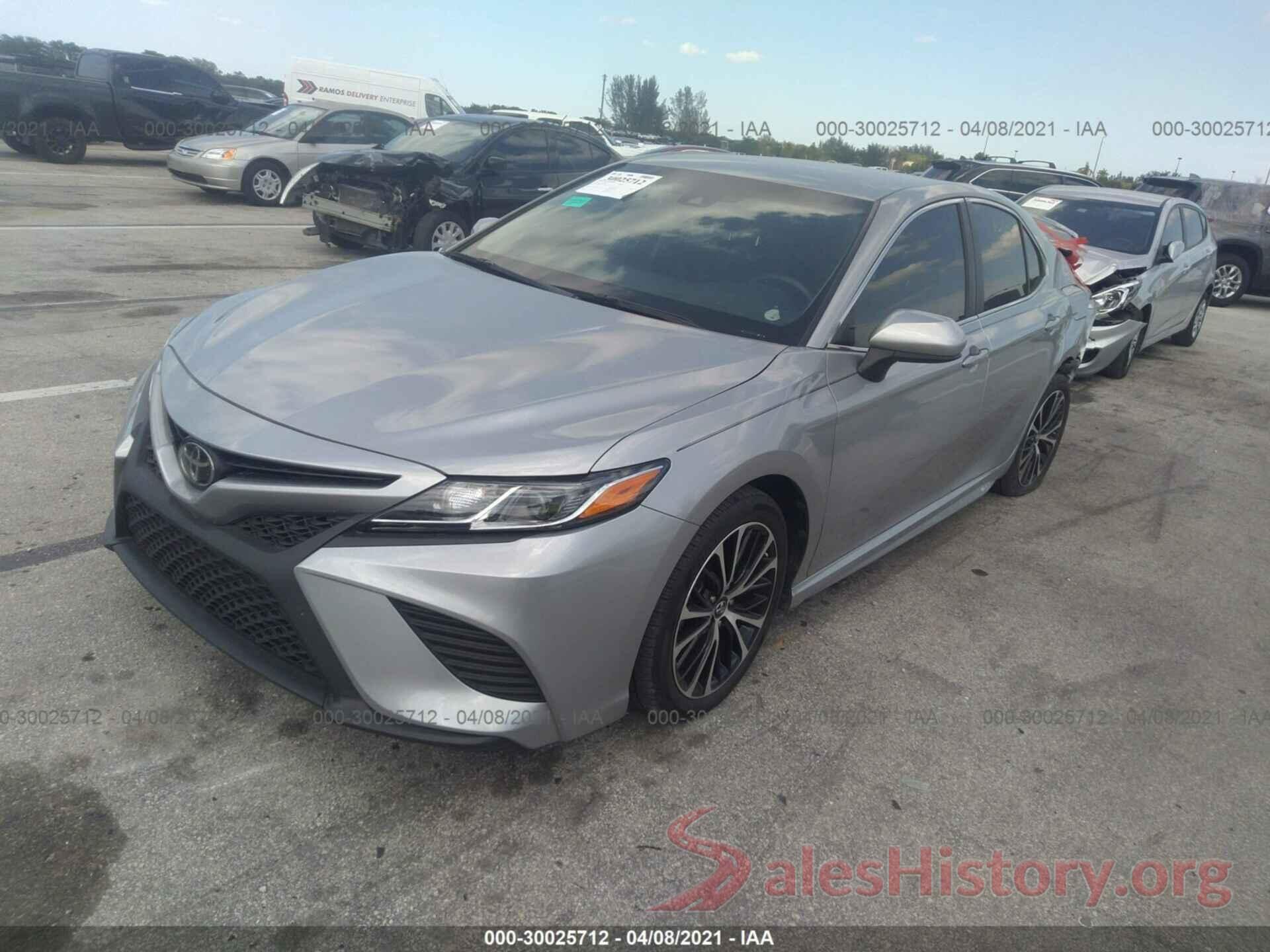 4T1B11HK7JU158746 2018 TOYOTA CAMRY