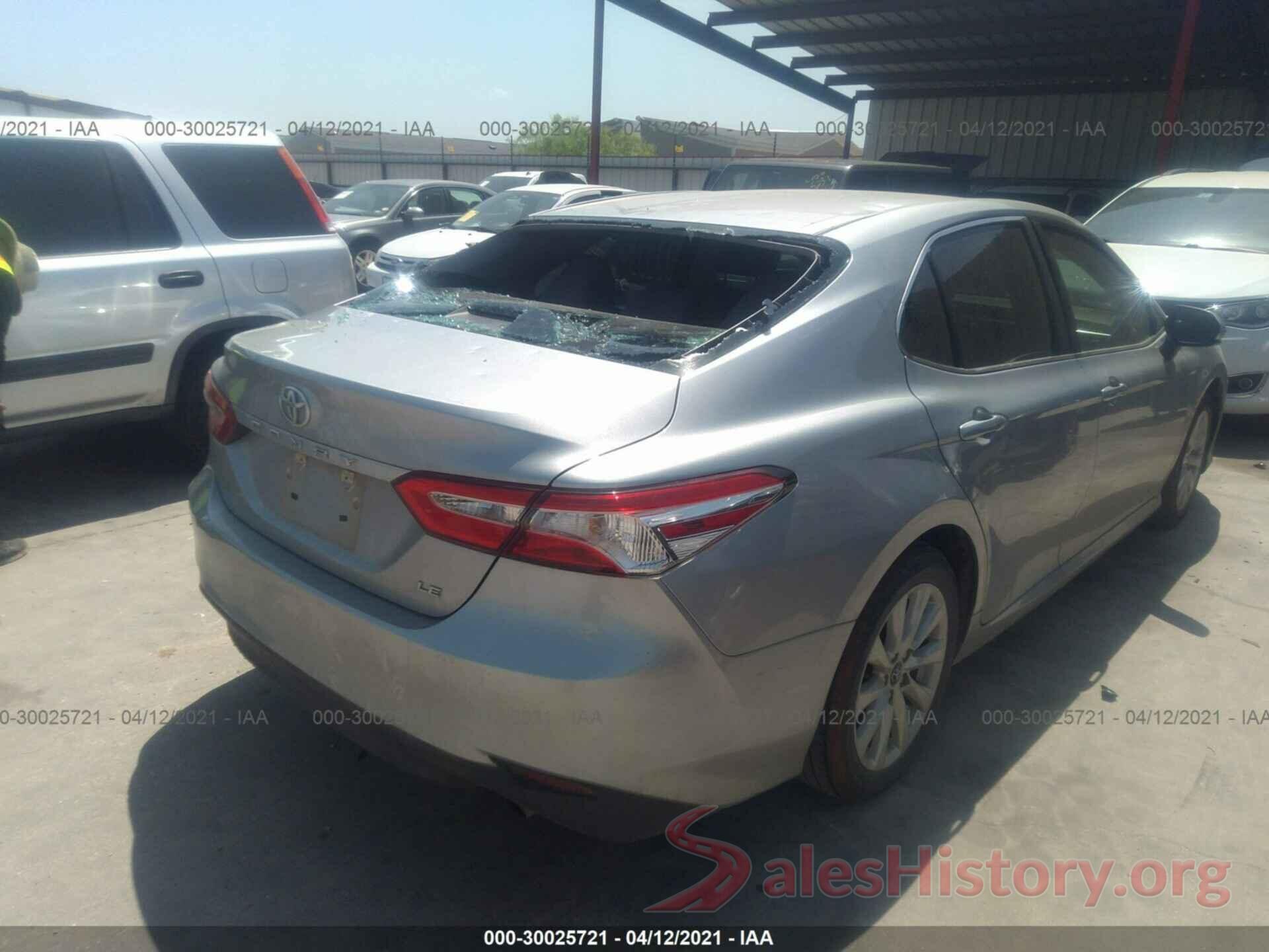 4T1B11HK4JU640882 2018 TOYOTA CAMRY