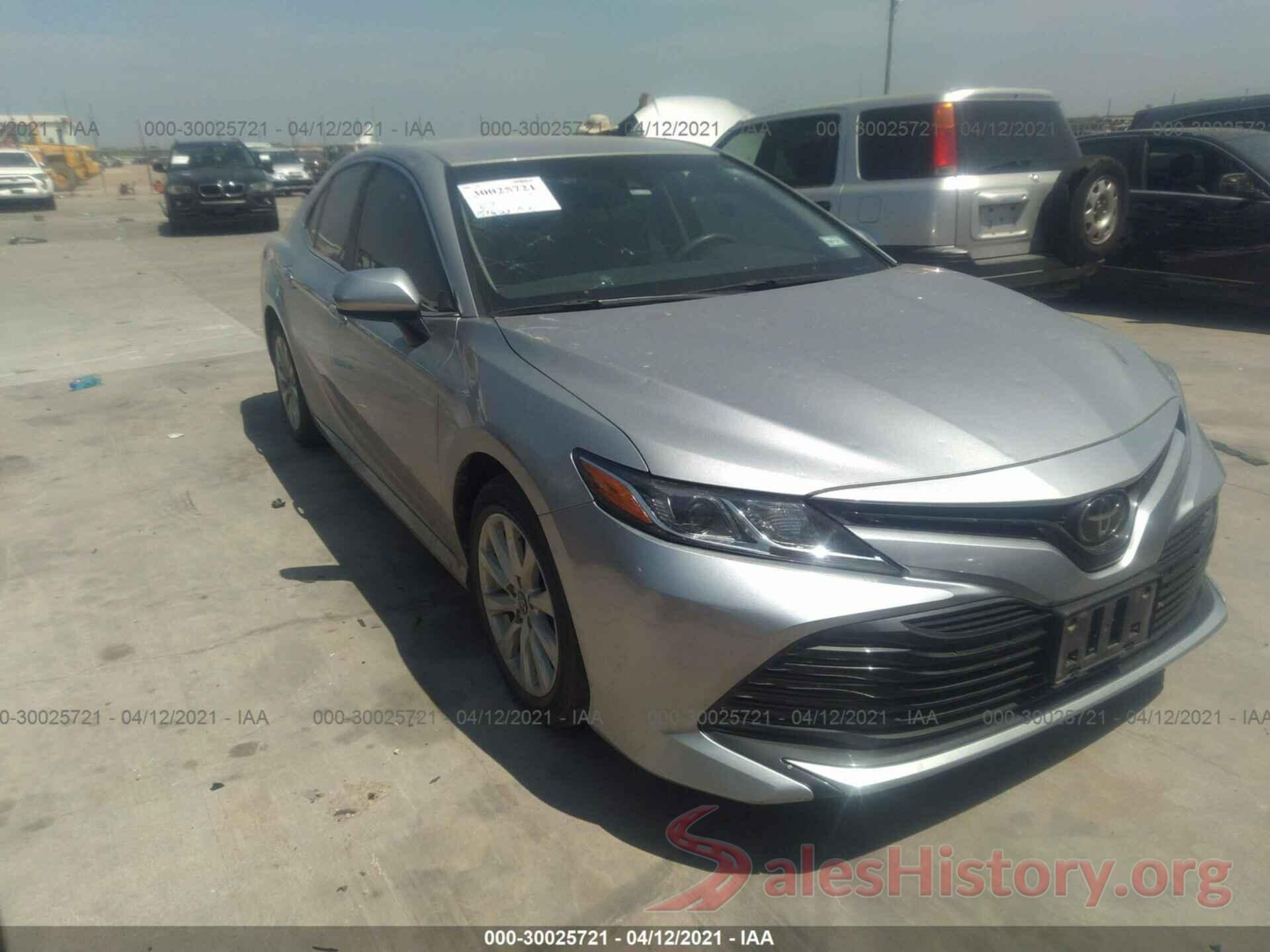 4T1B11HK4JU640882 2018 TOYOTA CAMRY