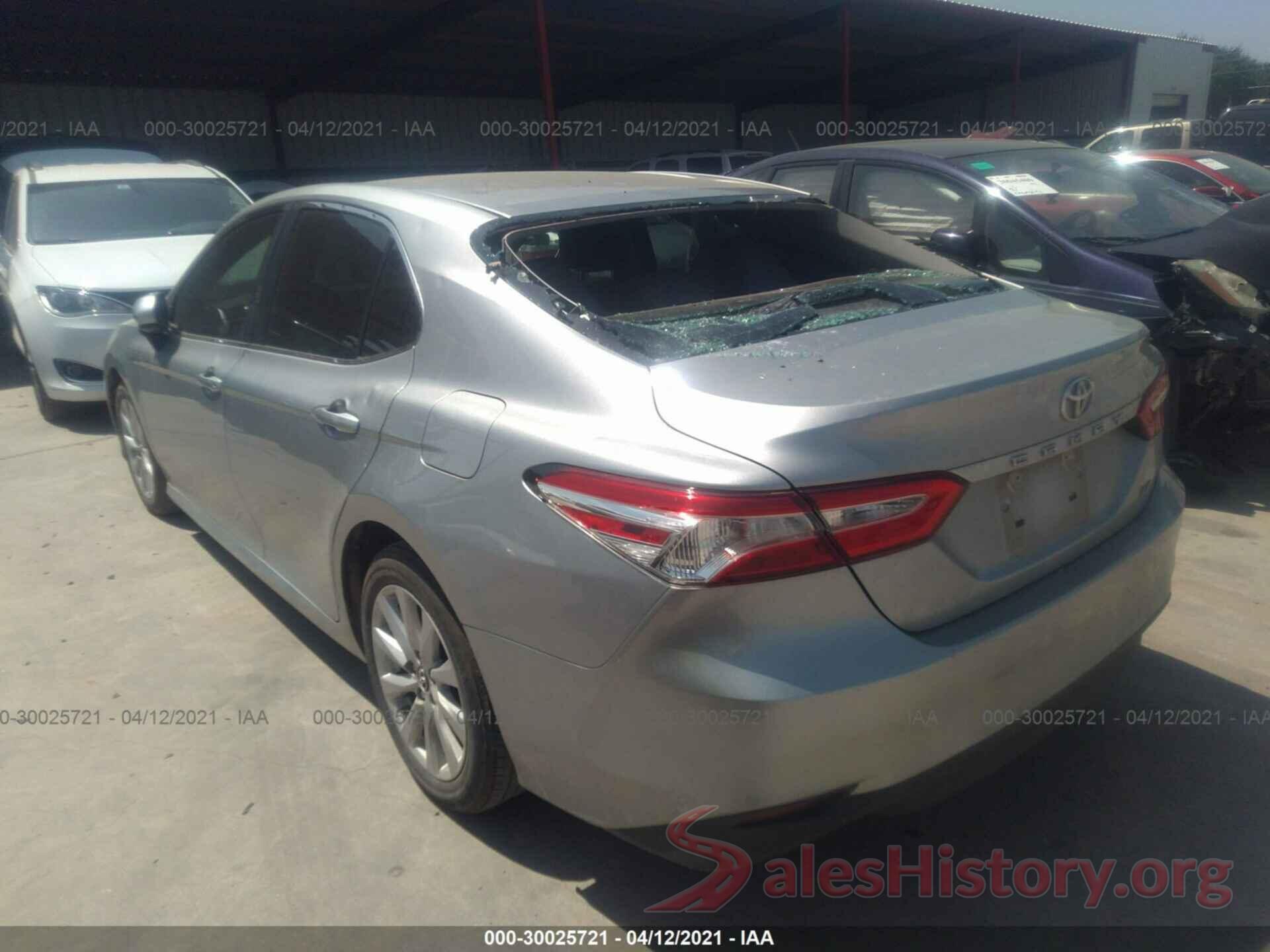 4T1B11HK4JU640882 2018 TOYOTA CAMRY