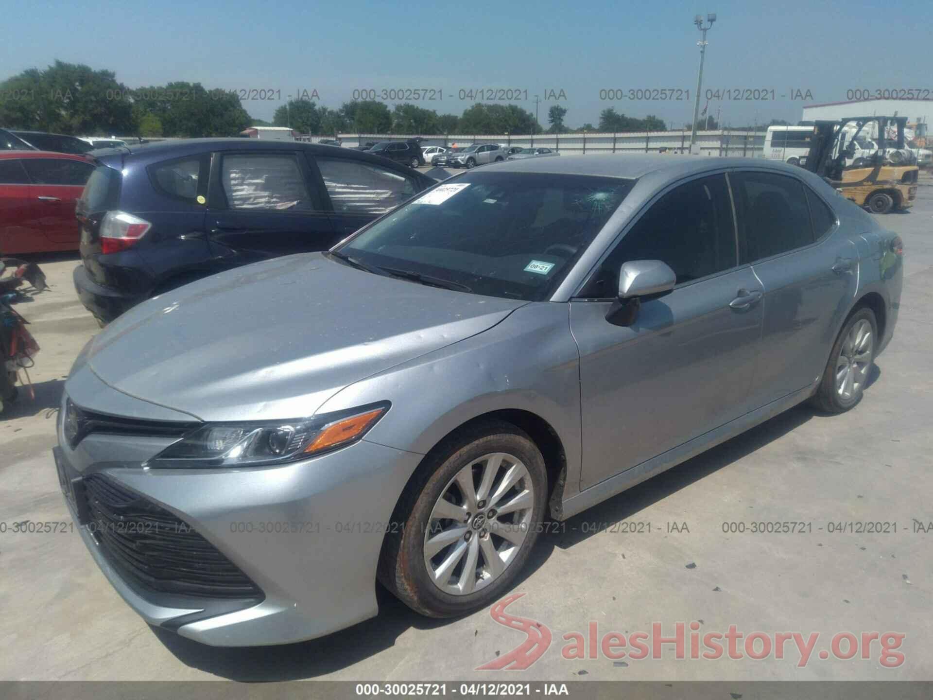 4T1B11HK4JU640882 2018 TOYOTA CAMRY