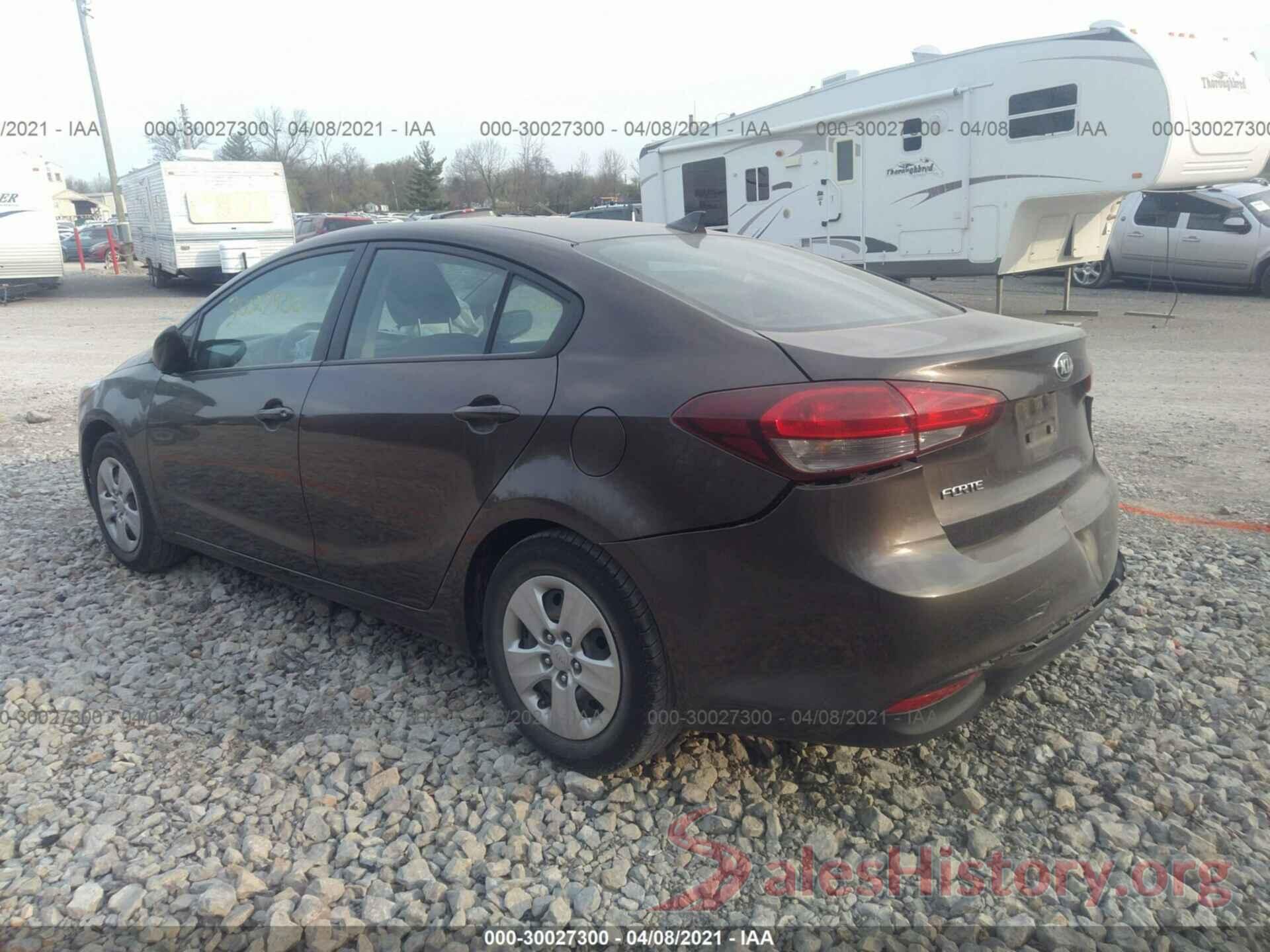 3KPFL4A72HE138677 2017 KIA FORTE