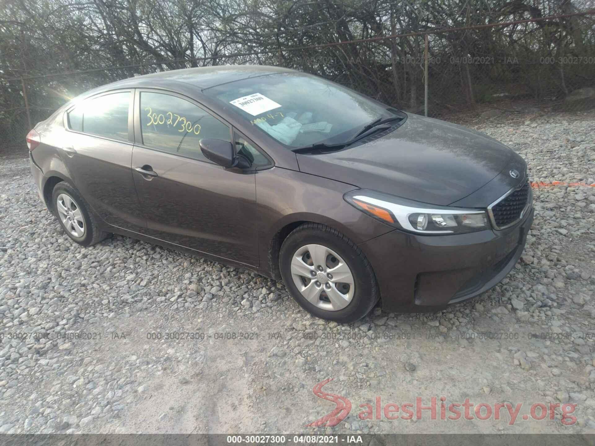 3KPFL4A72HE138677 2017 KIA FORTE