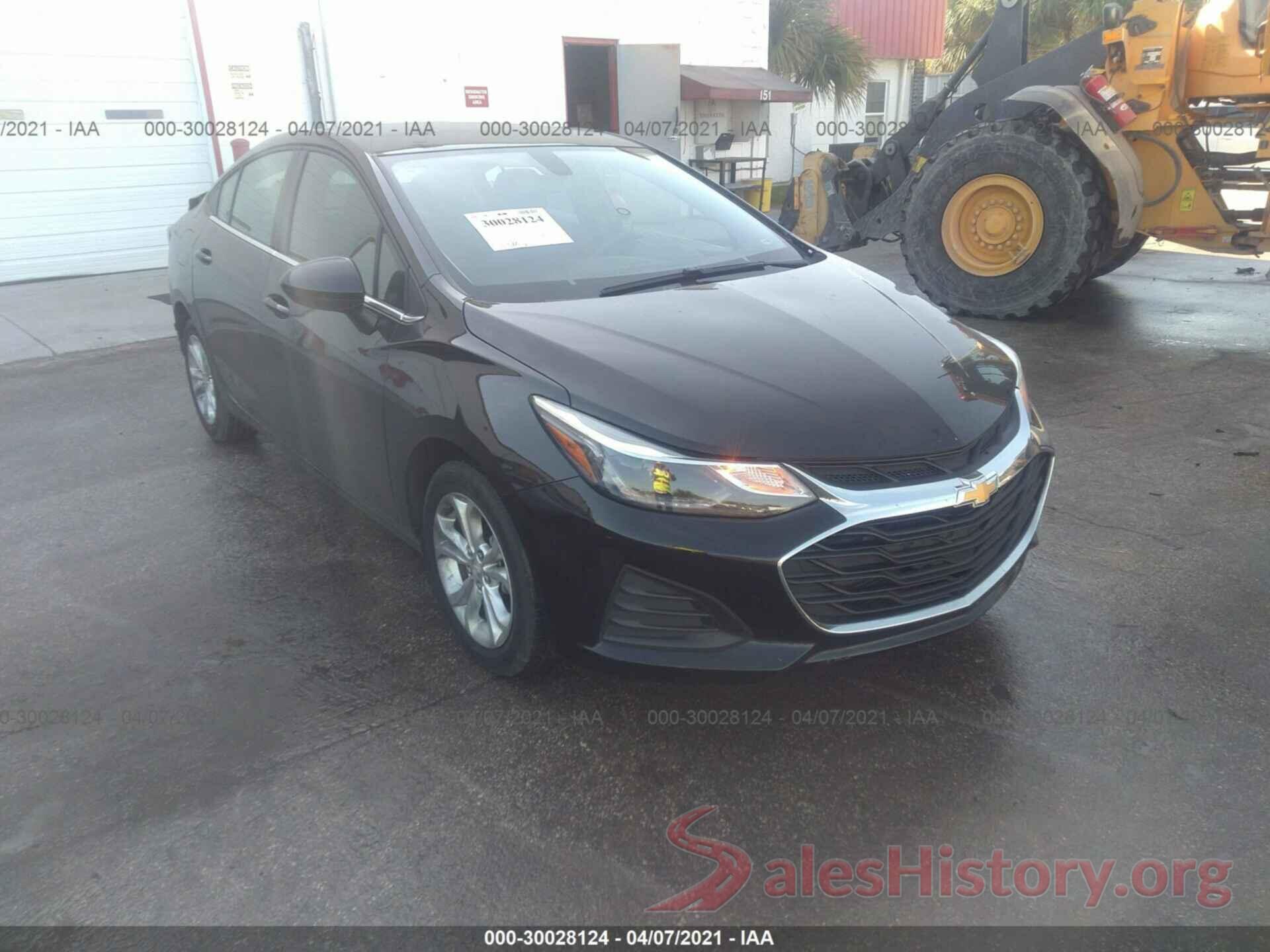 1G1BE5SM8K7145068 2019 CHEVROLET CRUZE