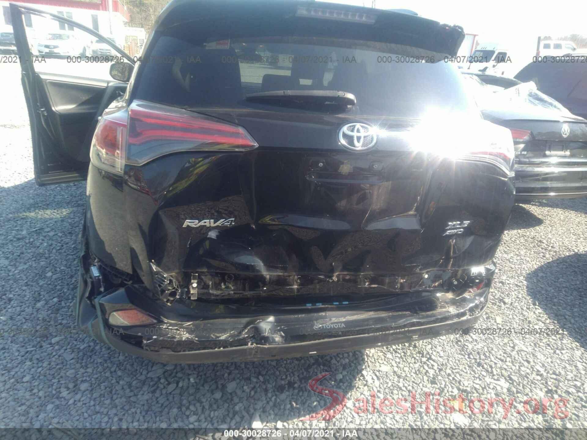 2T3RFREV6JW829179 2018 TOYOTA RAV4