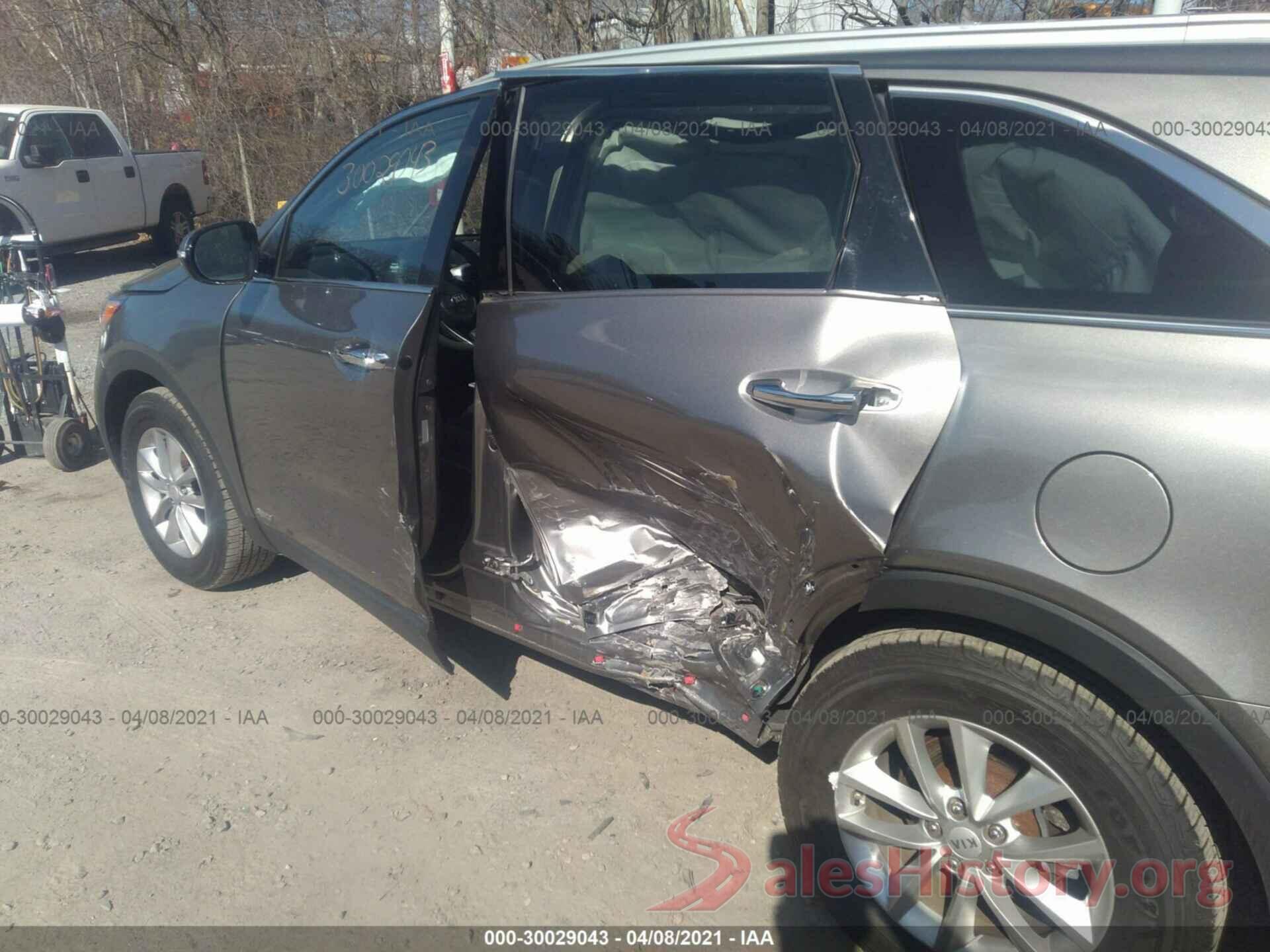 5XYPGDA33GG150490 2016 KIA SORENTO