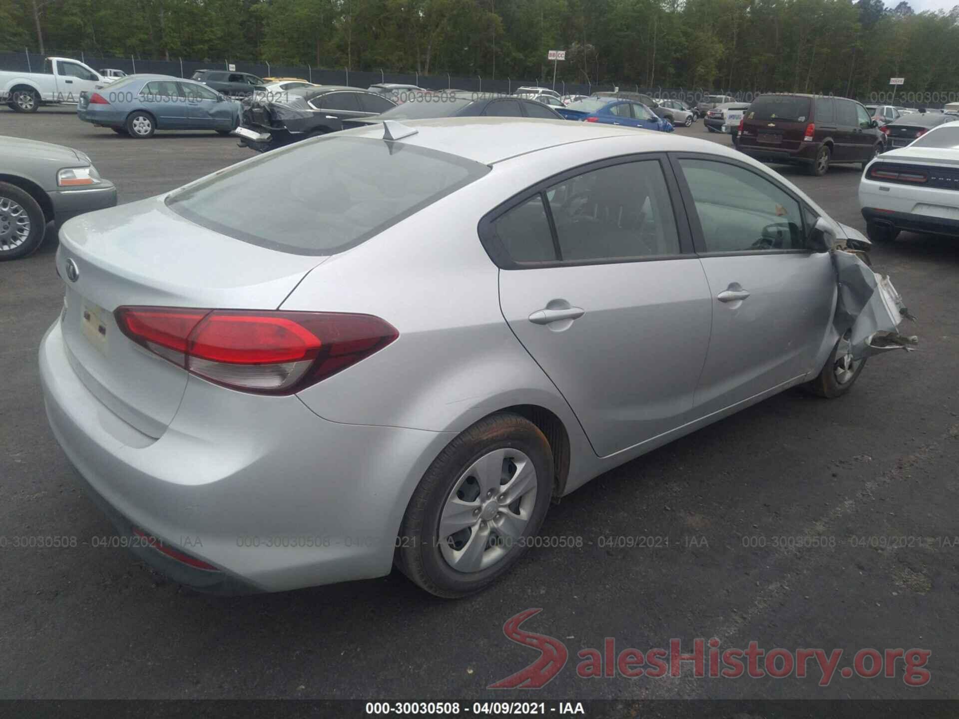 3KPFK4A76HE141780 2017 KIA FORTE