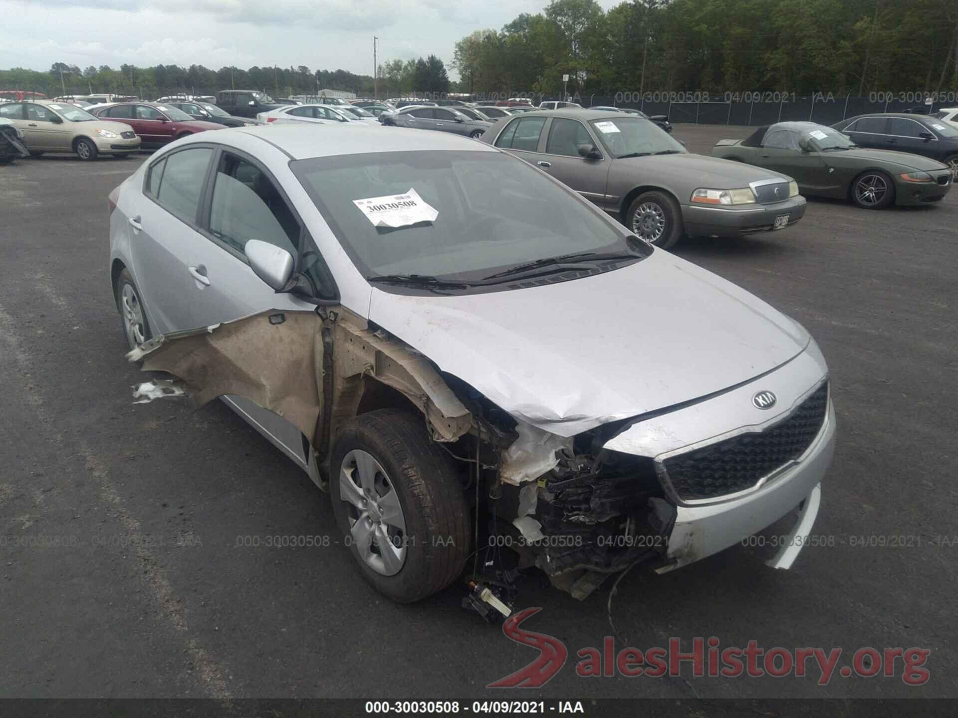 3KPFK4A76HE141780 2017 KIA FORTE