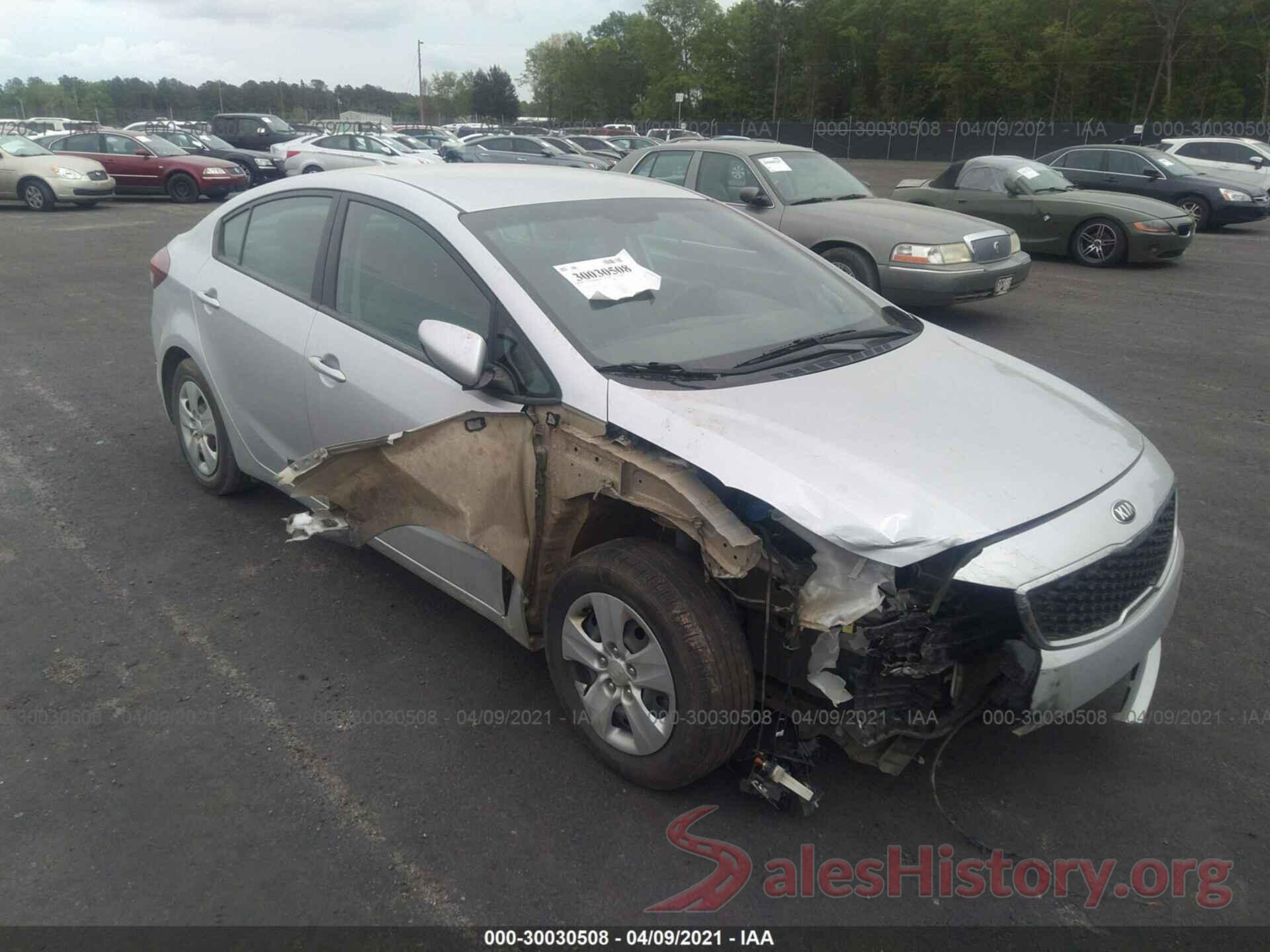 3KPFK4A76HE141780 2017 KIA FORTE