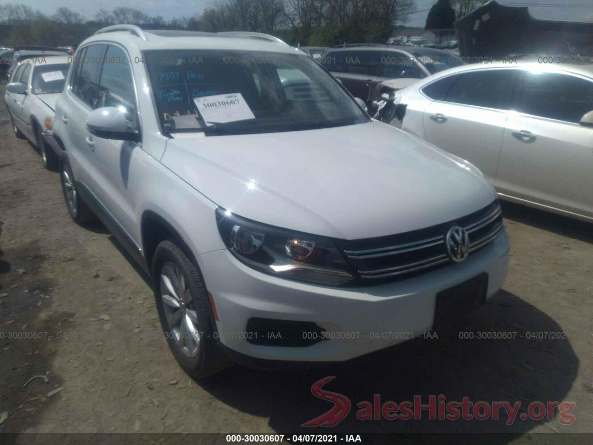 WVGRV7AX0HK012819 2017 VOLKSWAGEN TIGUAN