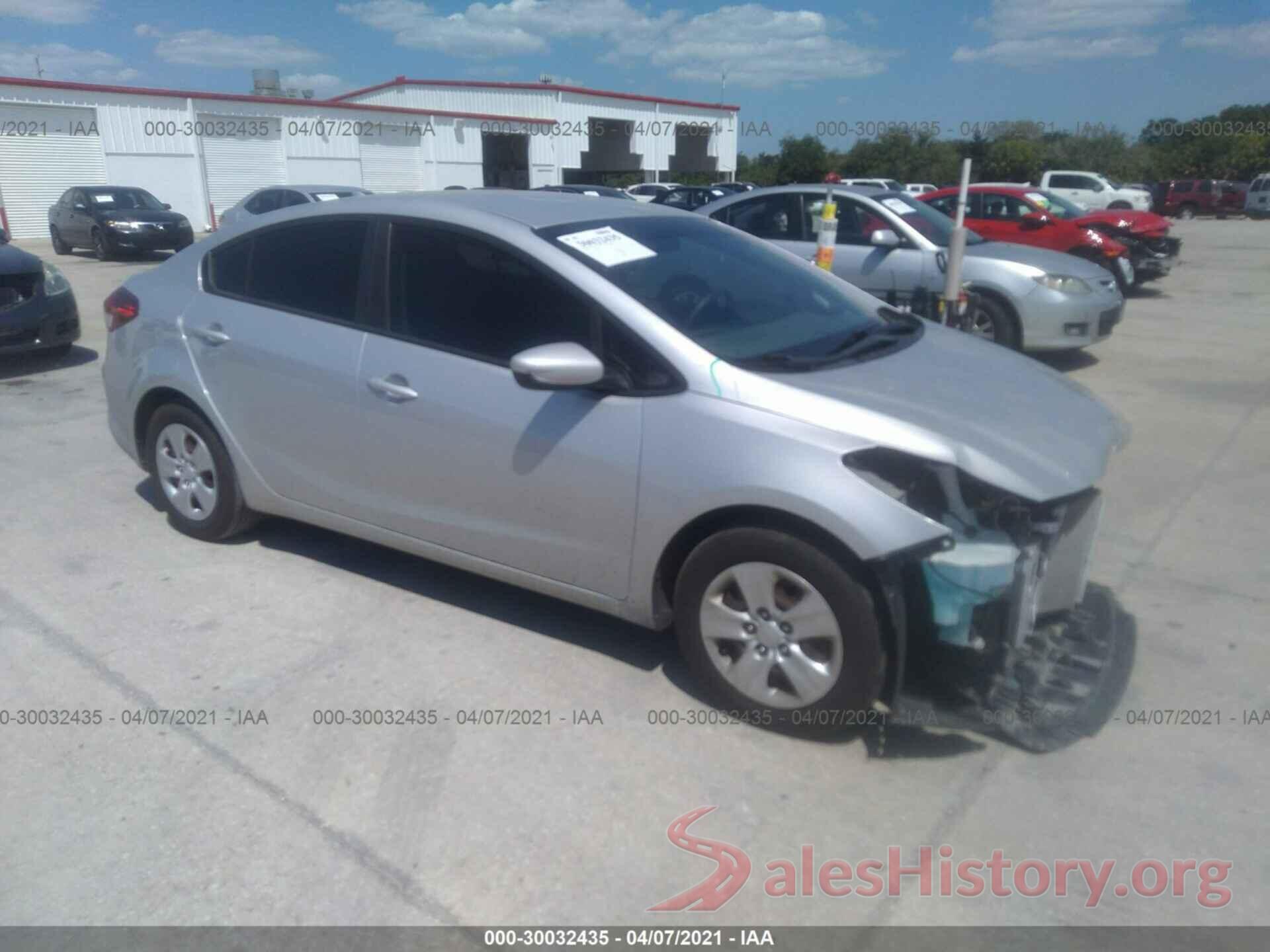 3KPFL4A75HE069287 2017 KIA FORTE