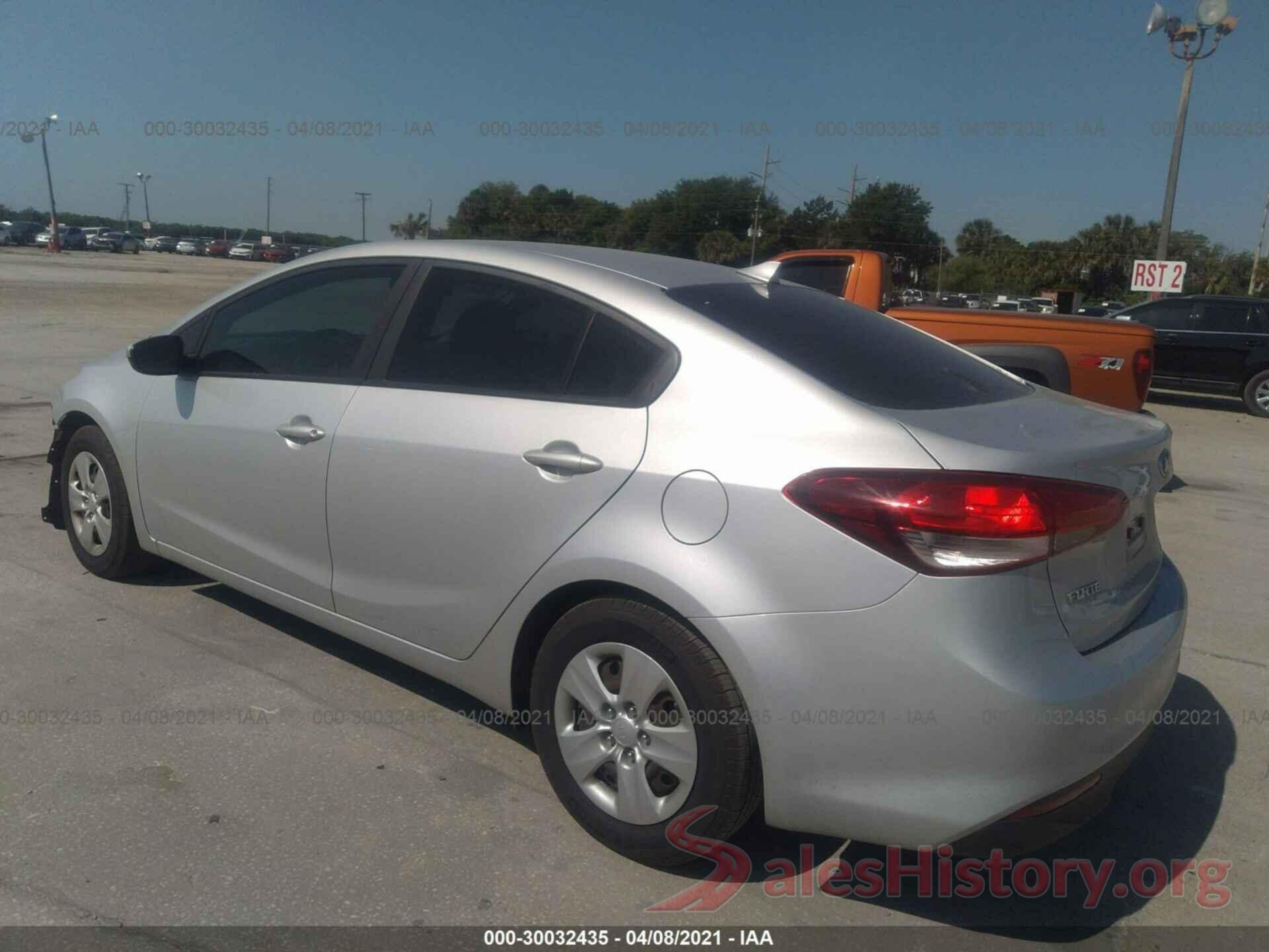 3KPFL4A75HE069287 2017 KIA FORTE