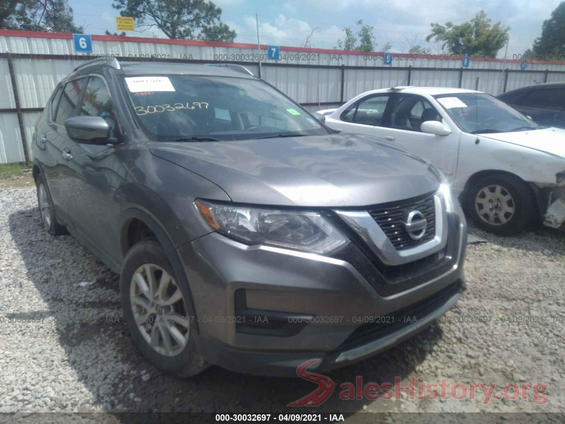 KNMAT2MT9HP502195 2017 NISSAN ROGUE