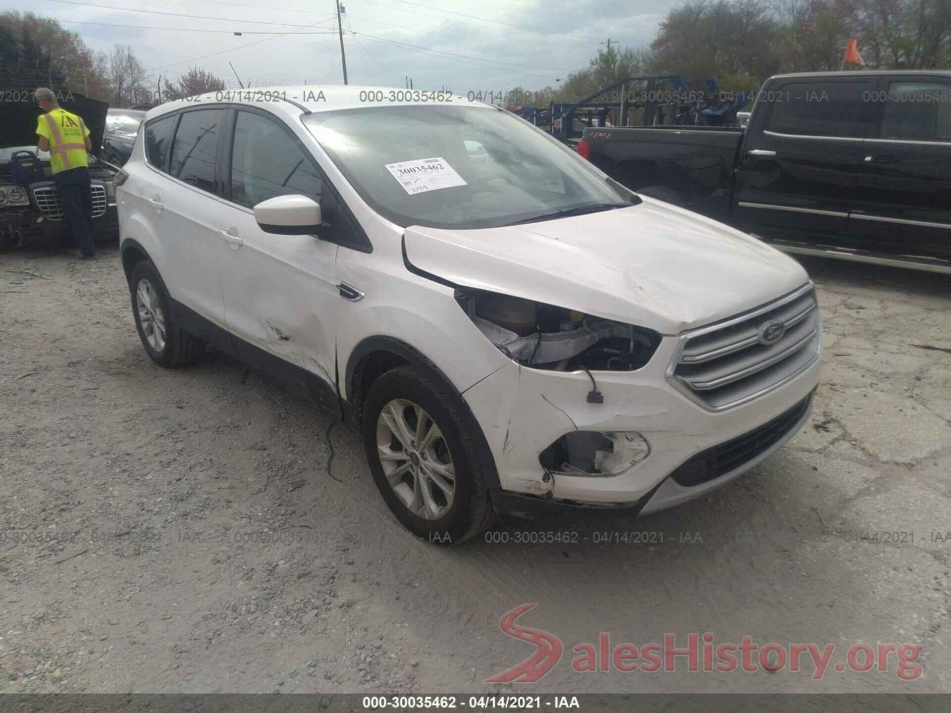 1FMCU9G9XHUA98707 2017 FORD ESCAPE