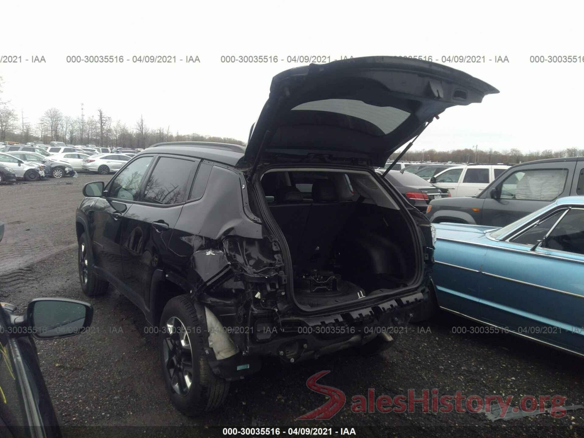 3C4NJDDB5JT451757 2018 JEEP COMPASS