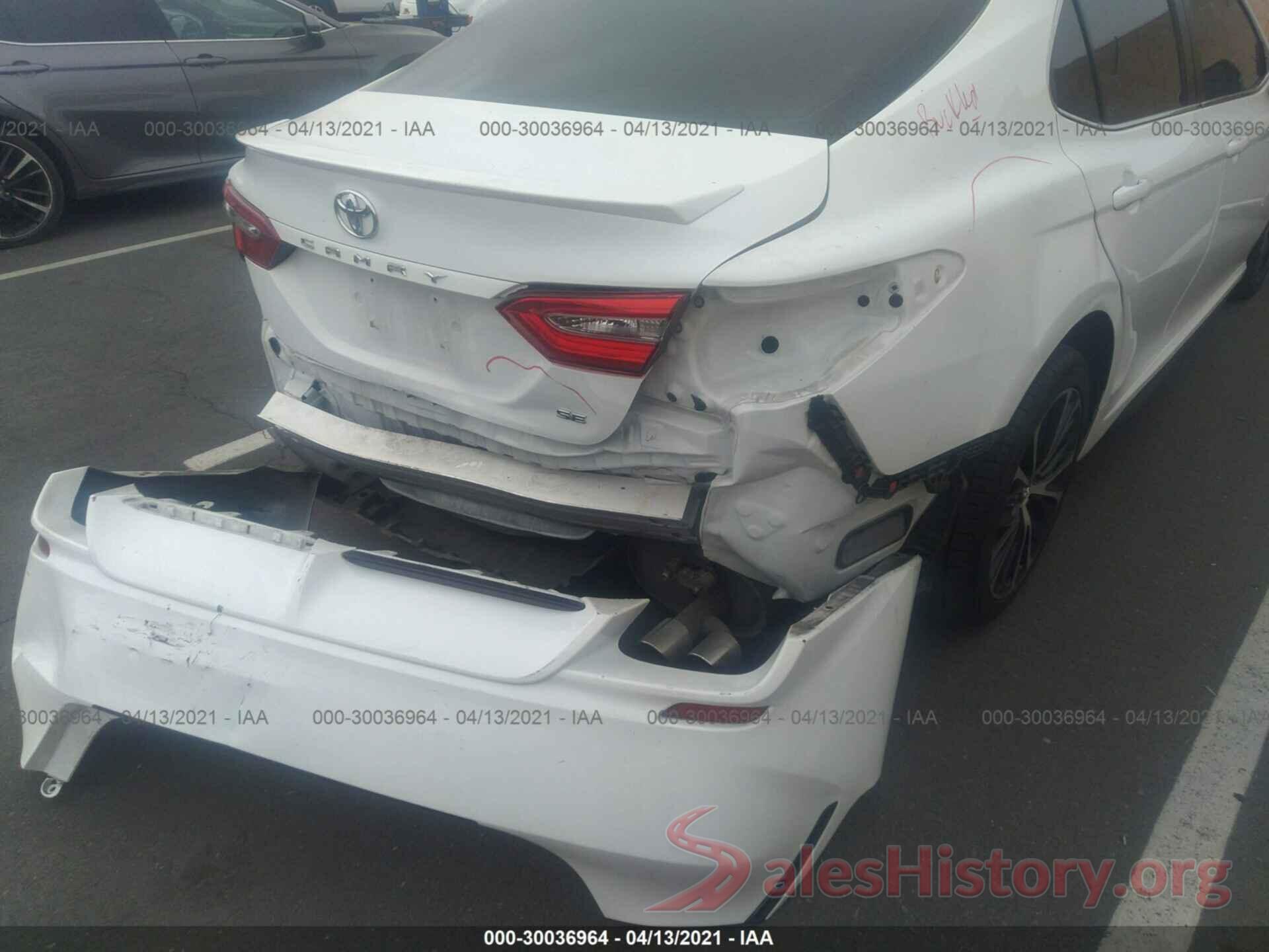 4T1B11HK4JU125851 2018 TOYOTA CAMRY