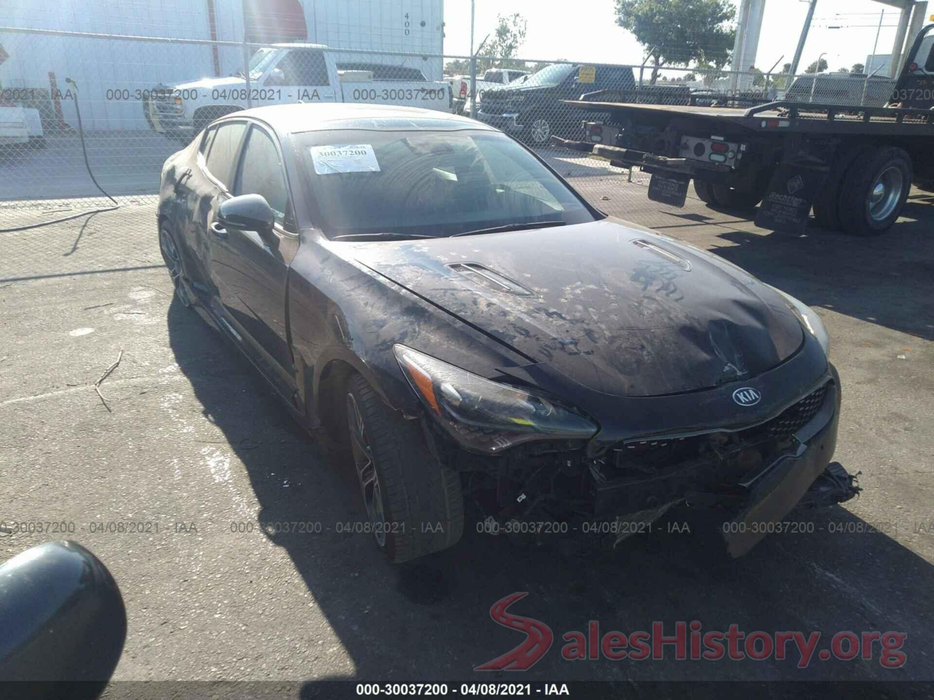 KNAE45LC8J6012826 2018 KIA STINGER