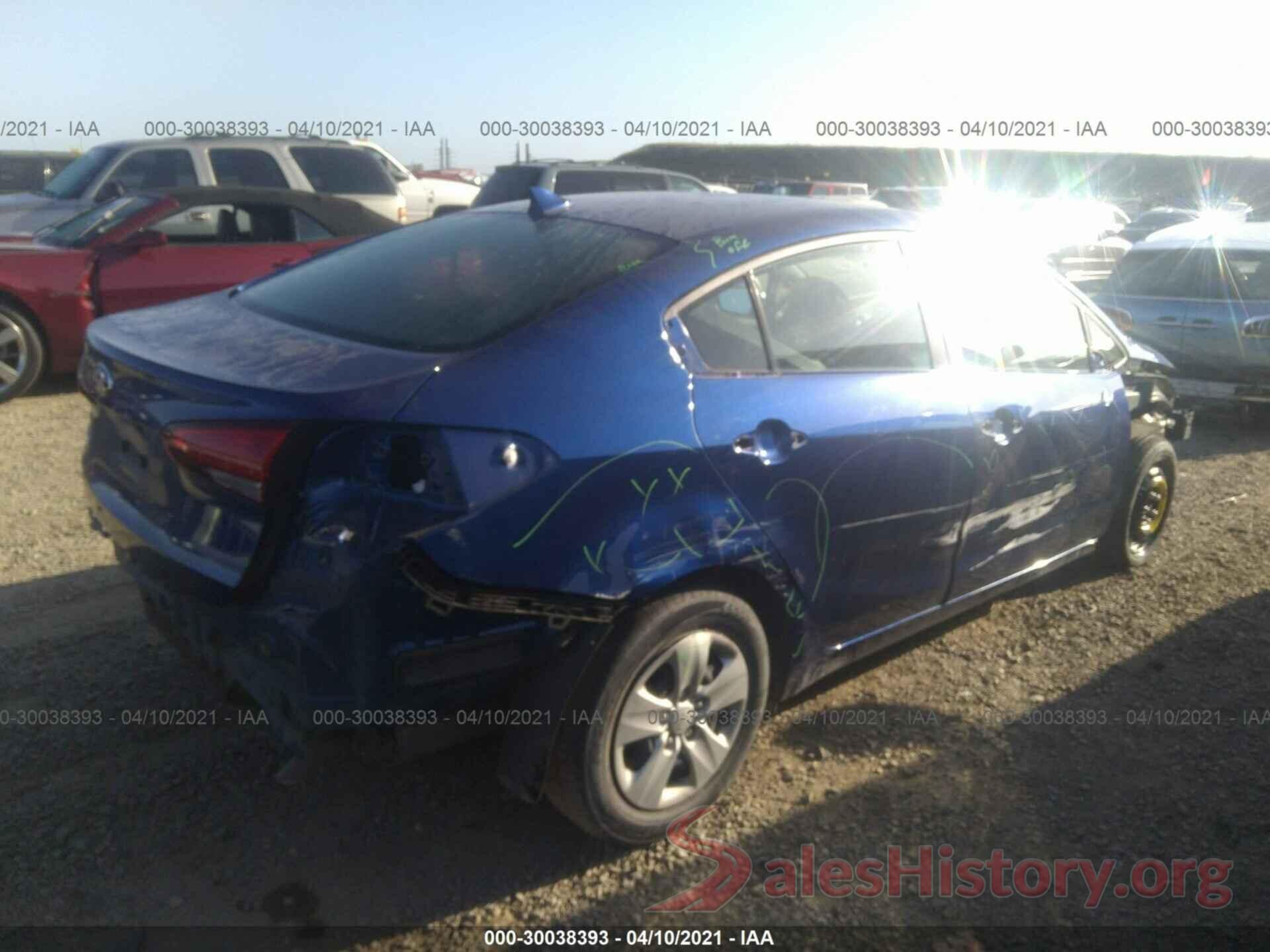 3KPFK4A72JE255037 2018 KIA FORTE