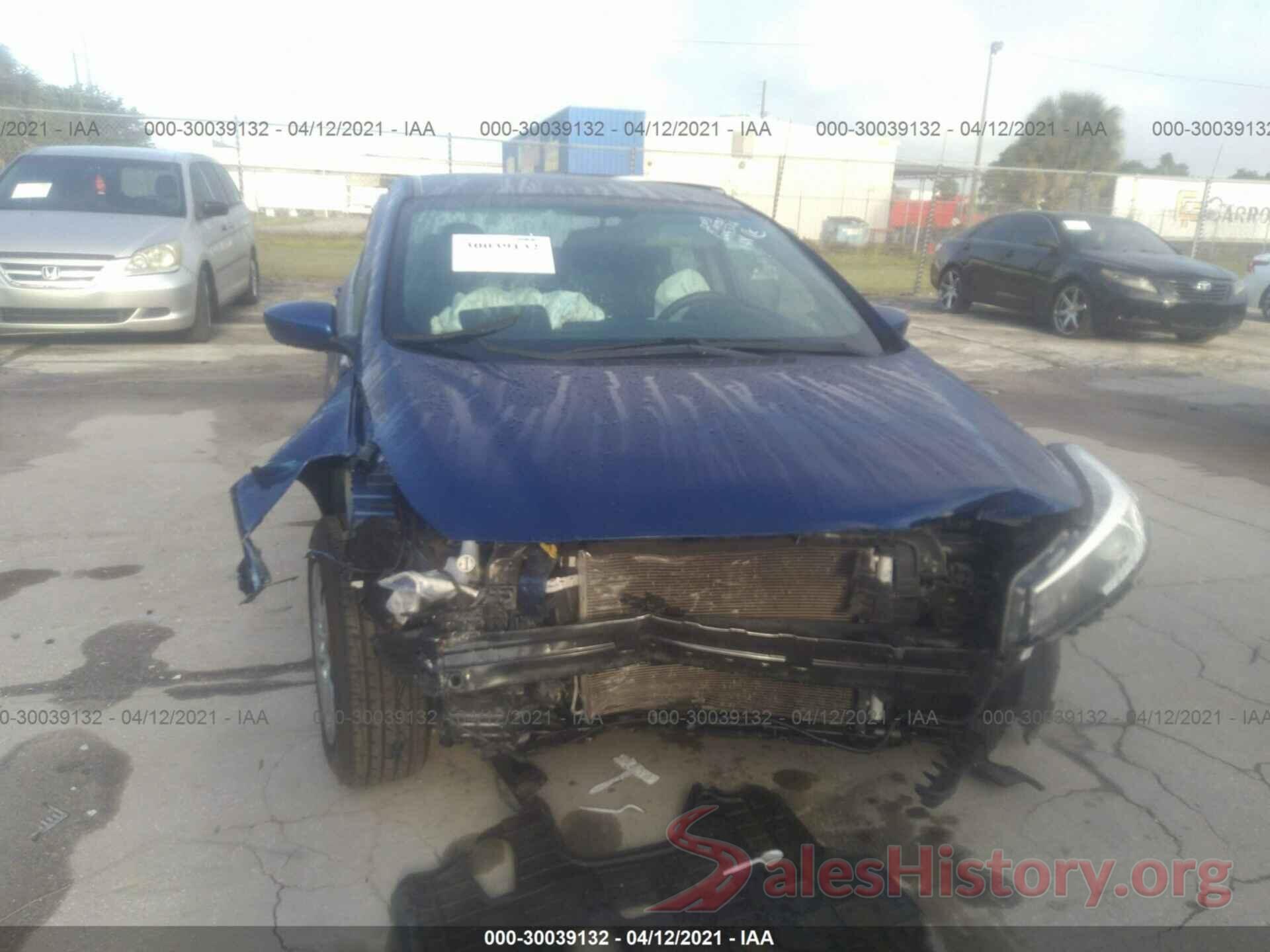 3KPFK4A7XHE136937 2017 KIA FORTE