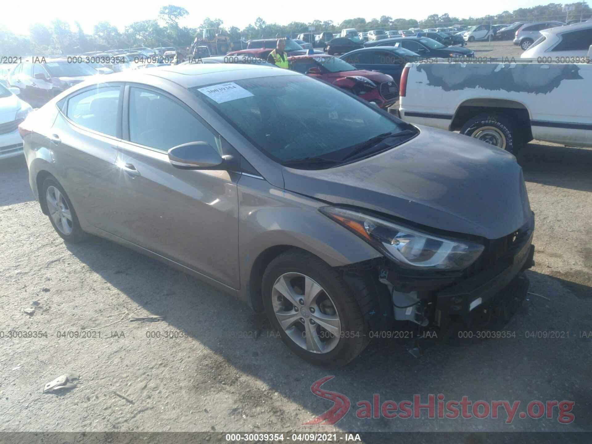 5NPDH4AE4GH797636 2016 HYUNDAI ELANTRA