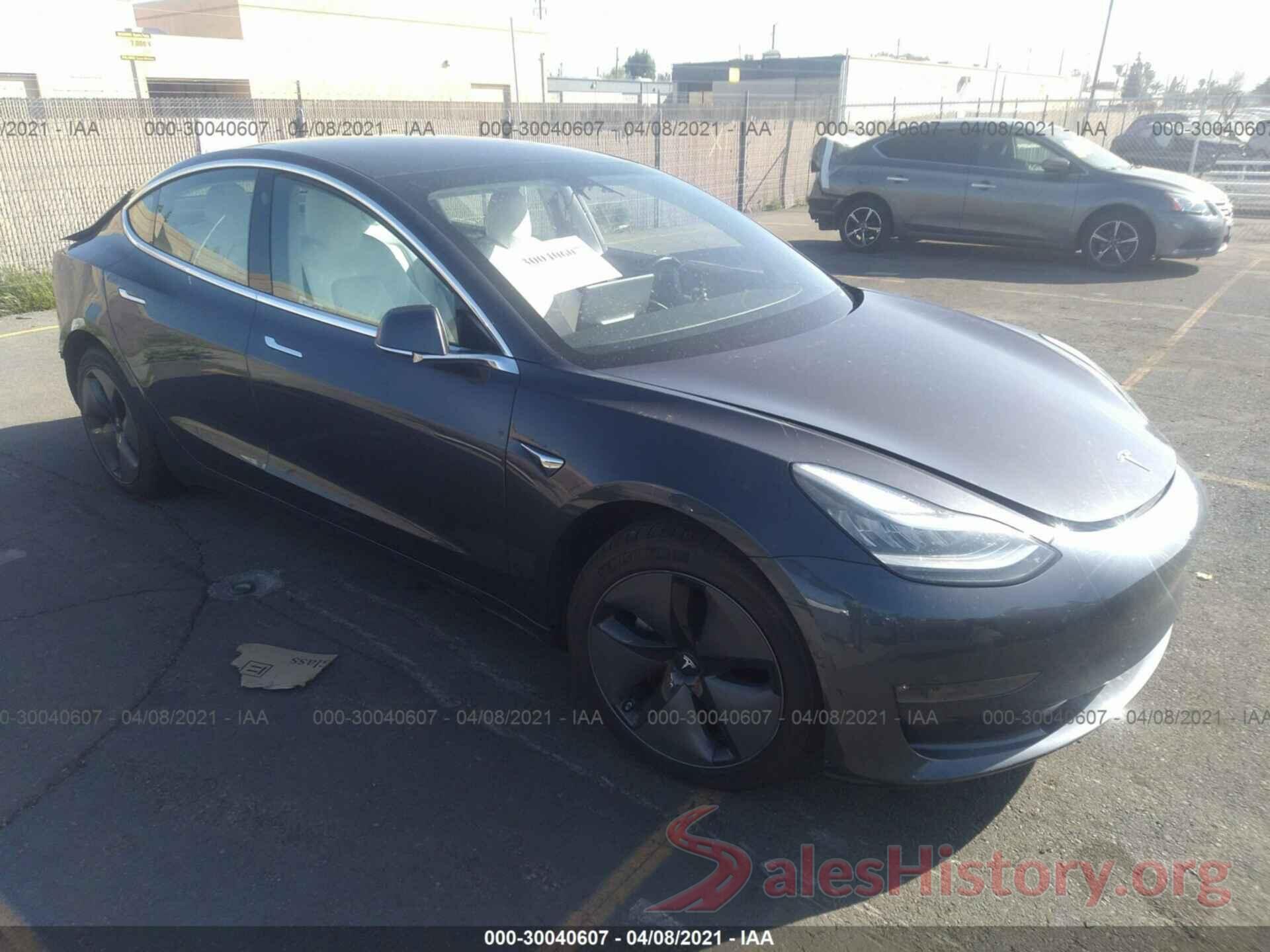 5YJ3E1EB0JF085679 2018 TESLA MODEL 3