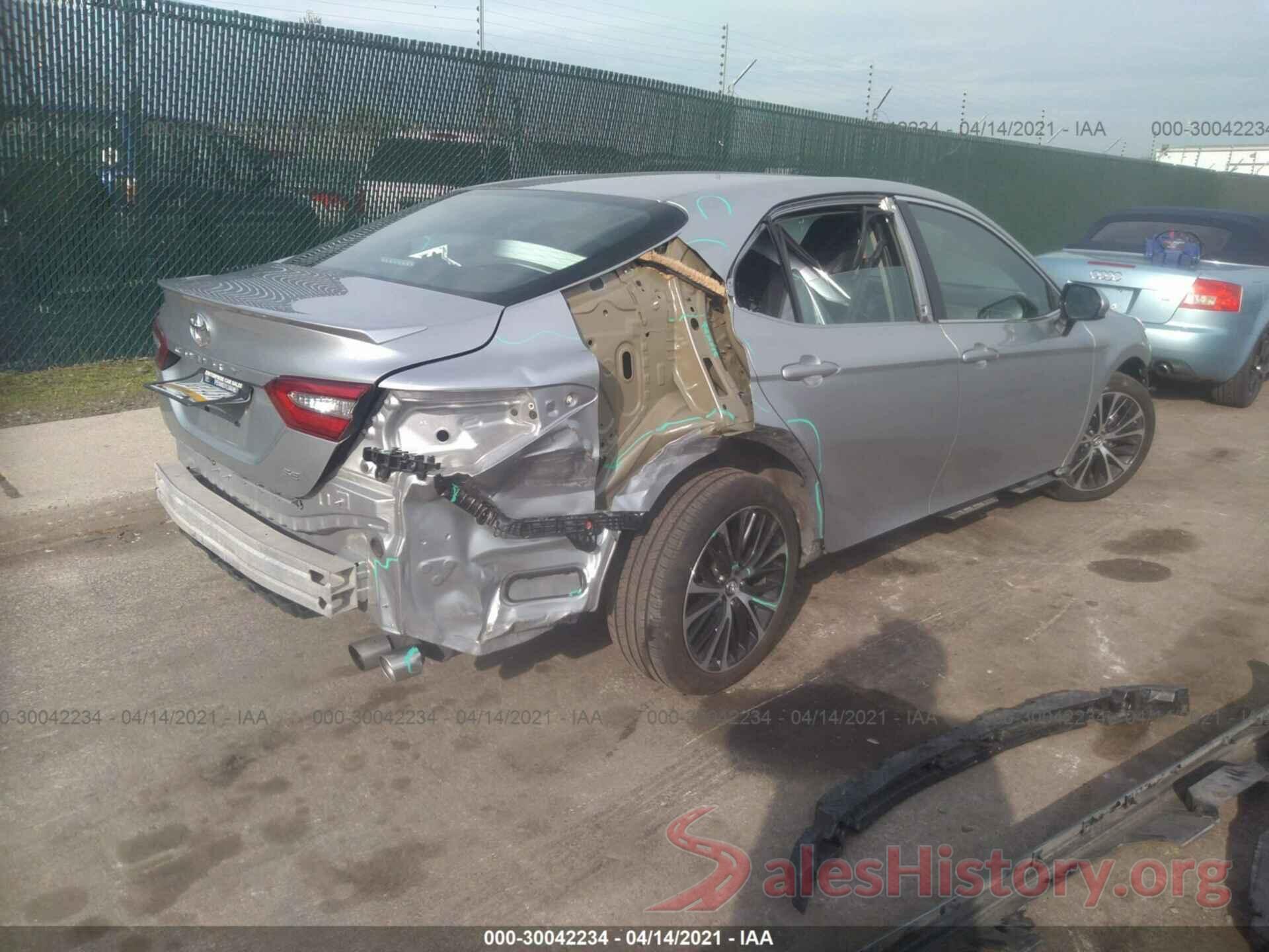 4T1B11HK9JU038091 2018 TOYOTA CAMRY