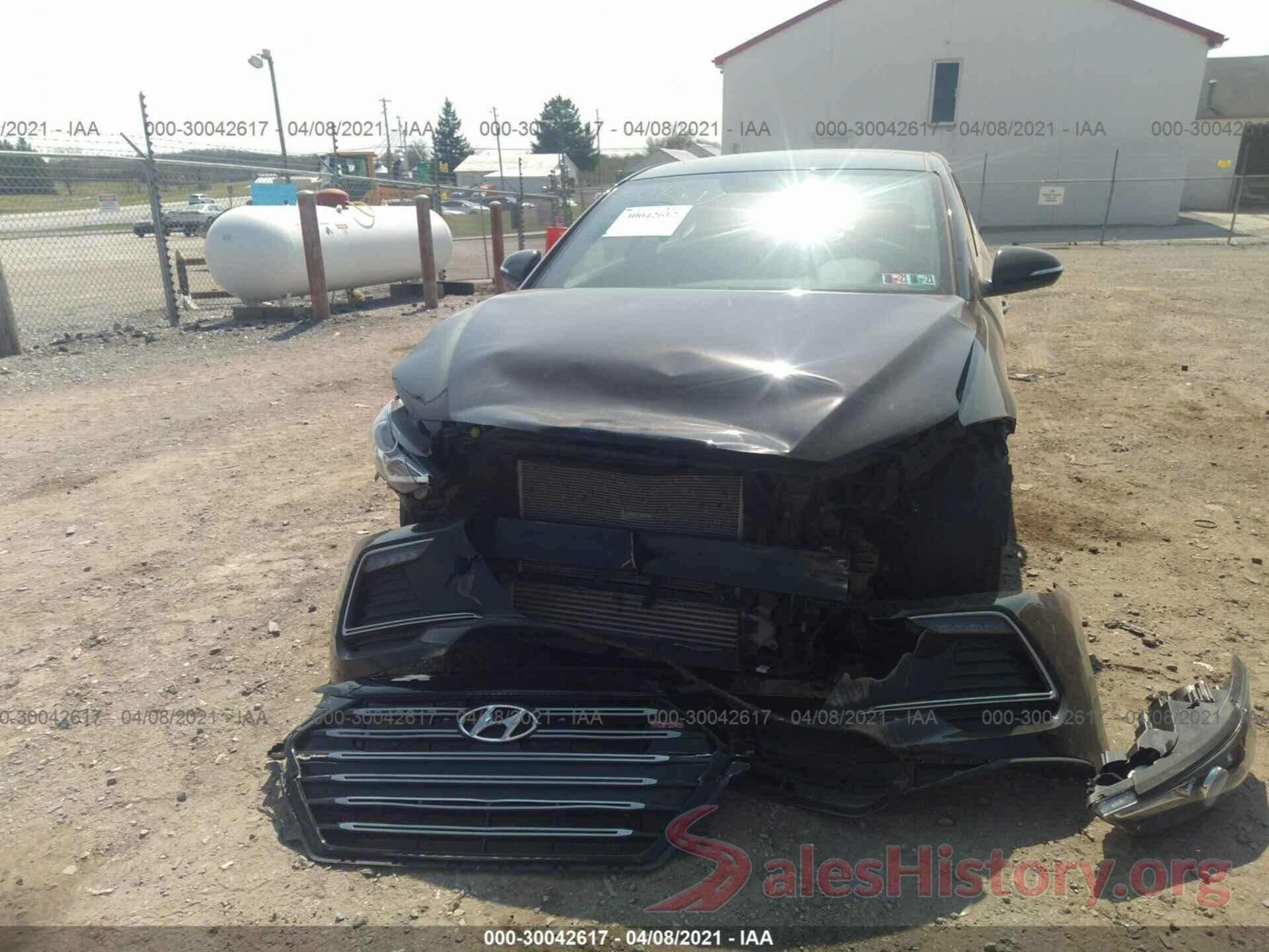 KMHD04LB5JU586853 2018 HYUNDAI ELANTRA