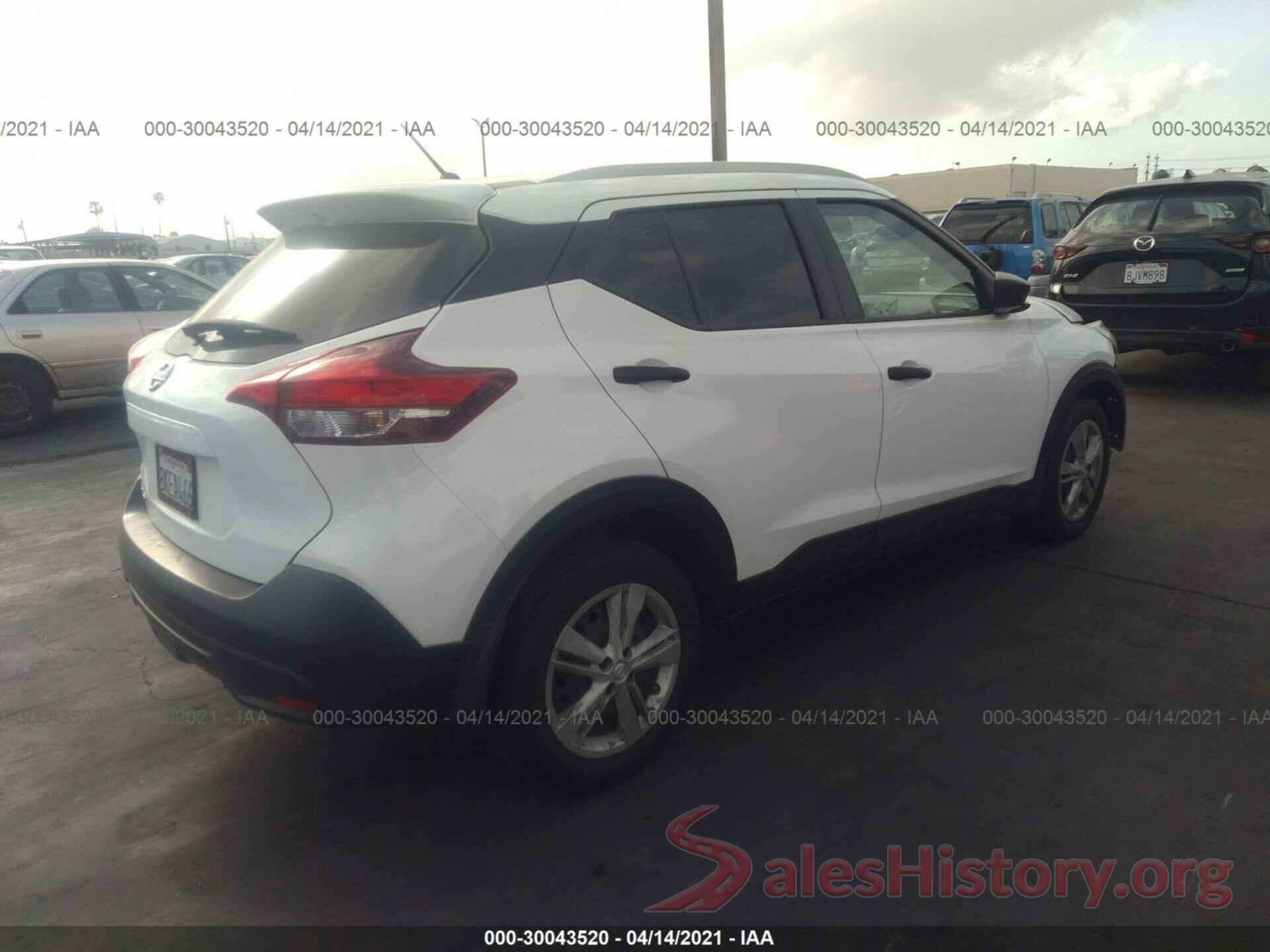 3N1CP5CUXJL526129 2018 NISSAN KICKS