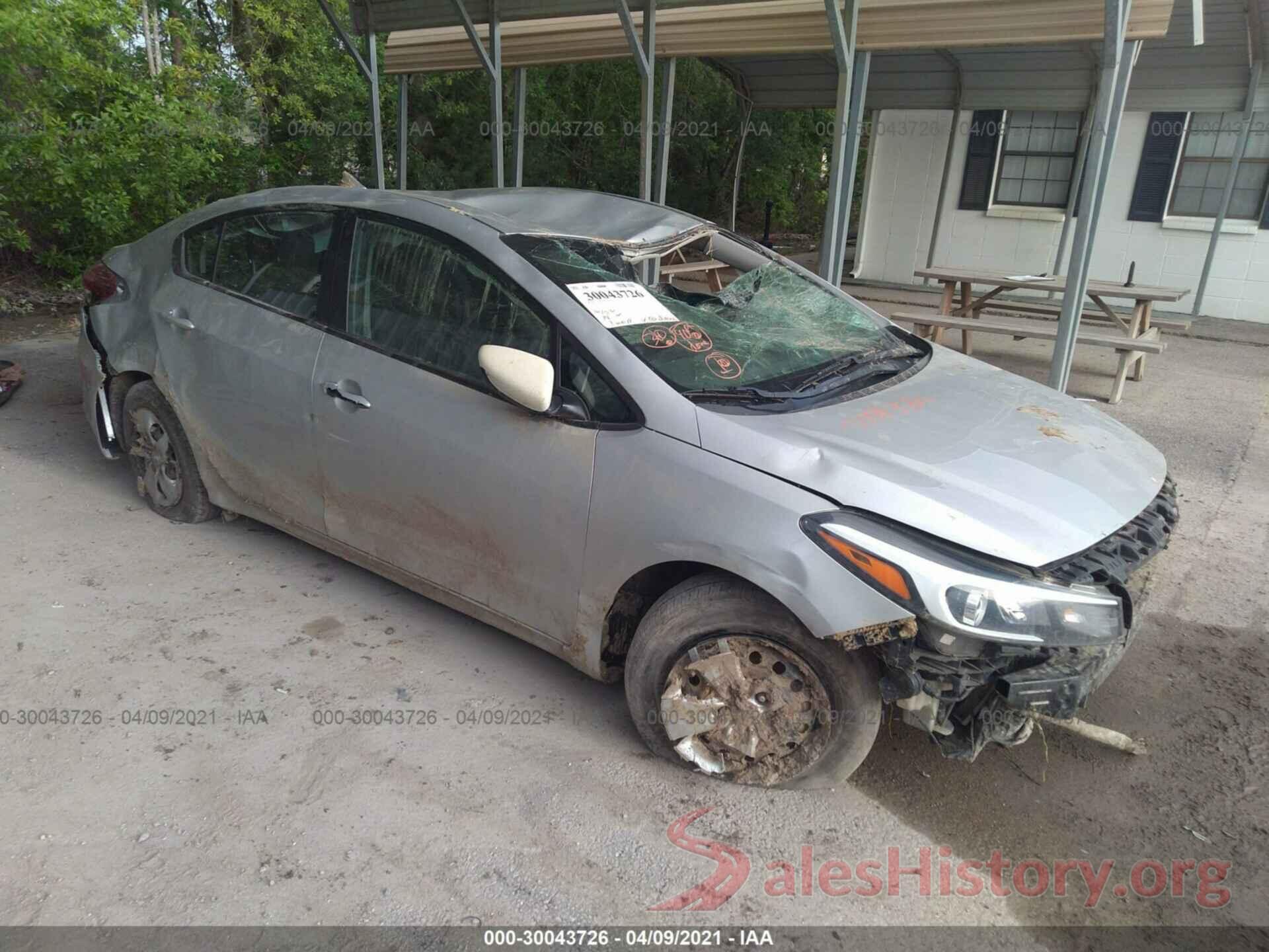 3KPFK4A73JE195933 2018 KIA FORTE