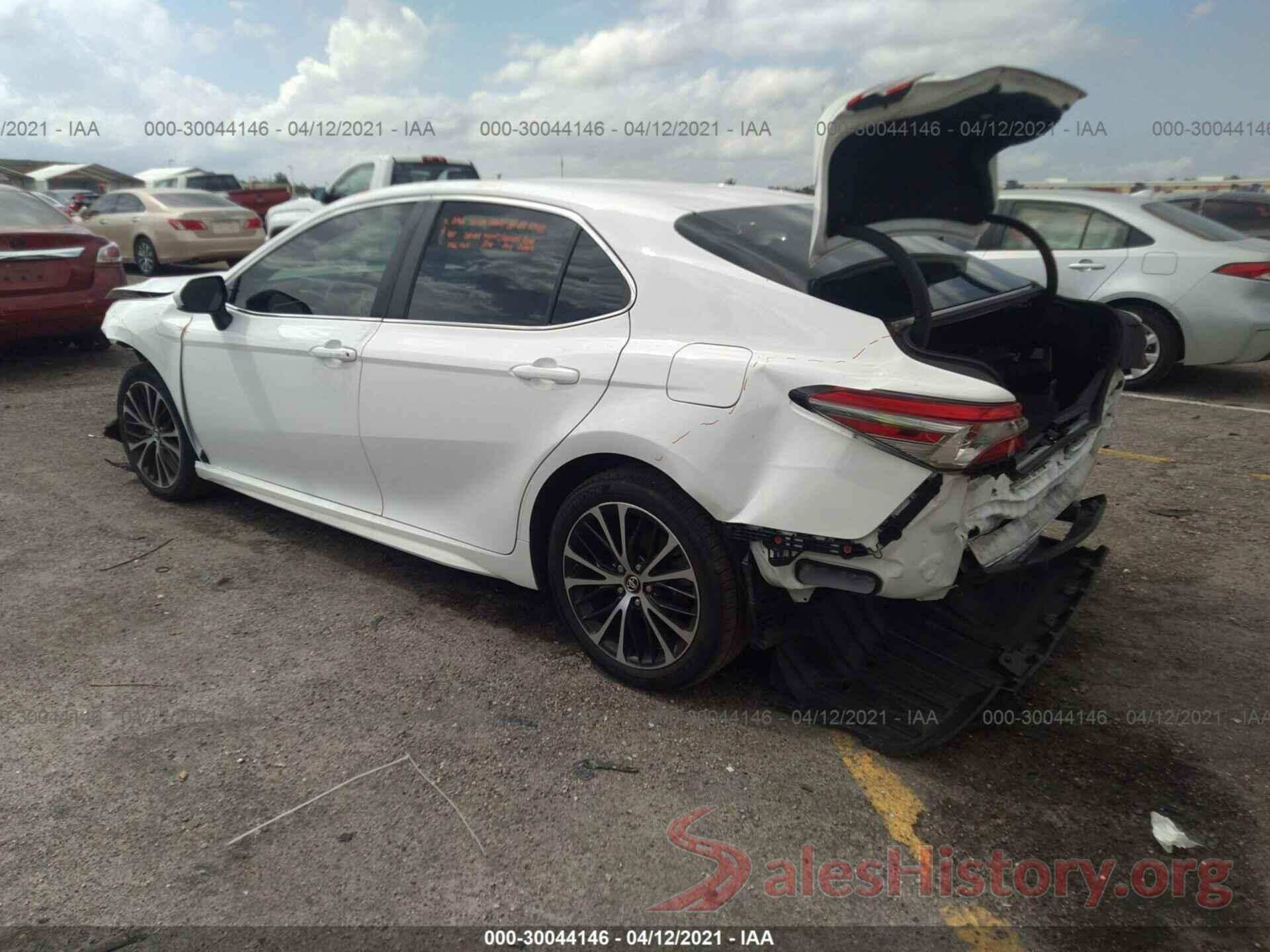 4T1B11HK9JU577407 2018 TOYOTA CAMRY