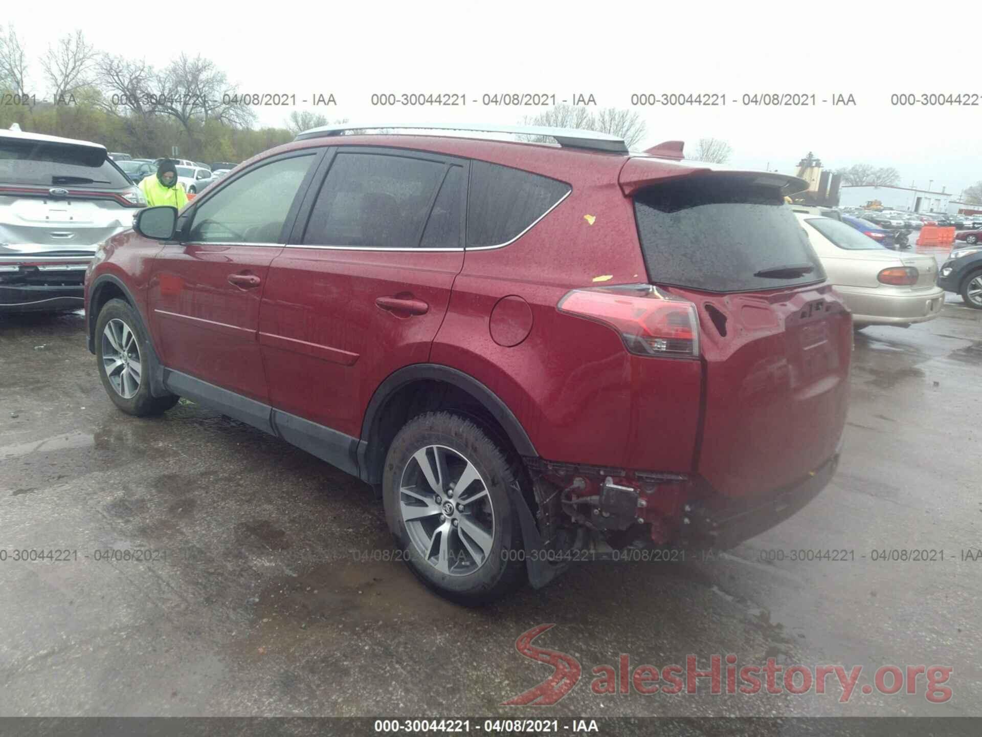 JTMRFREV6JD235611 2018 TOYOTA RAV4