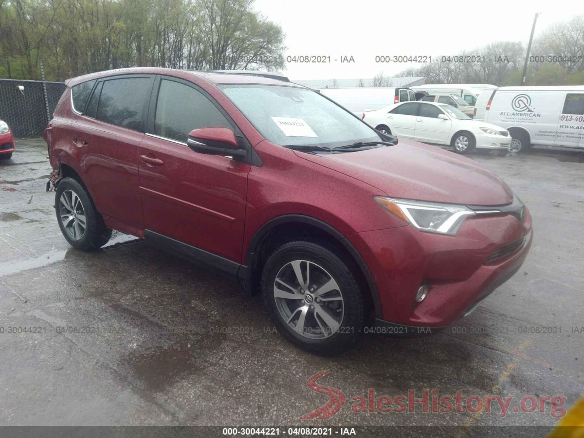 JTMRFREV6JD235611 2018 TOYOTA RAV4