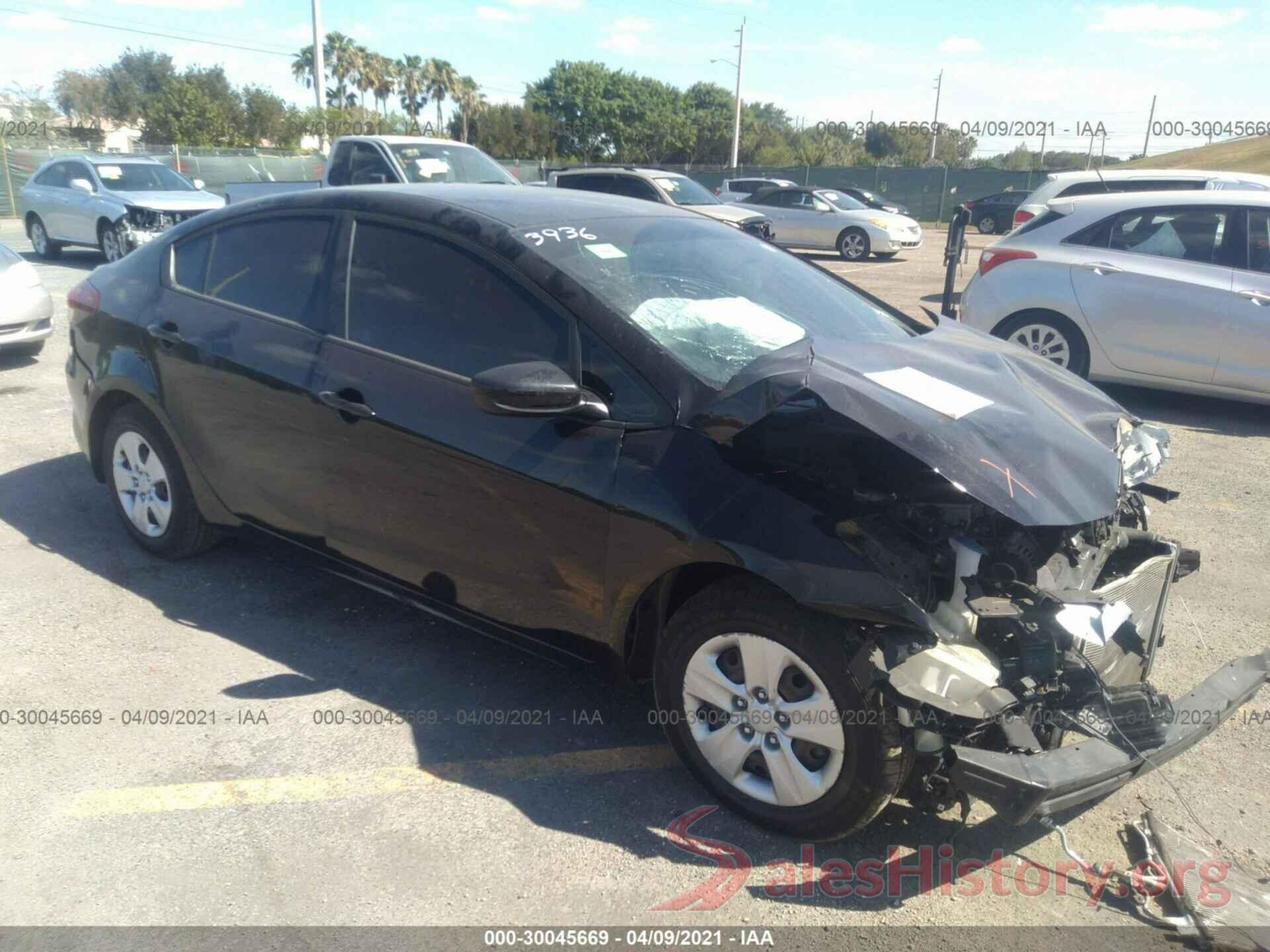 3KPFK4A72JE213936 2018 KIA FORTE