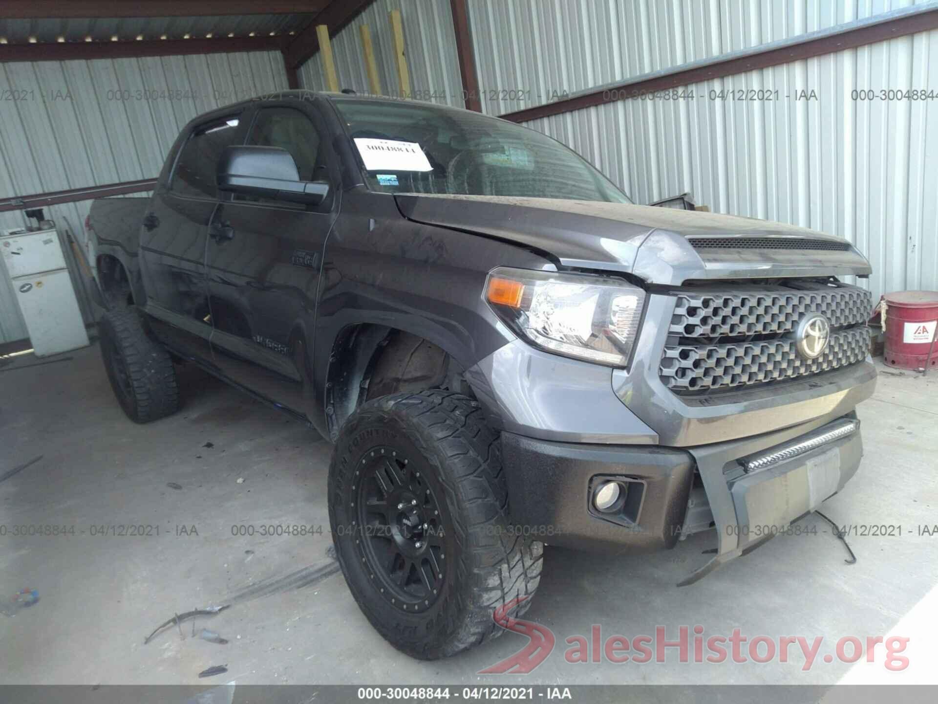 5TFDW5F18JX678923 2018 TOYOTA TUNDRA 4WD