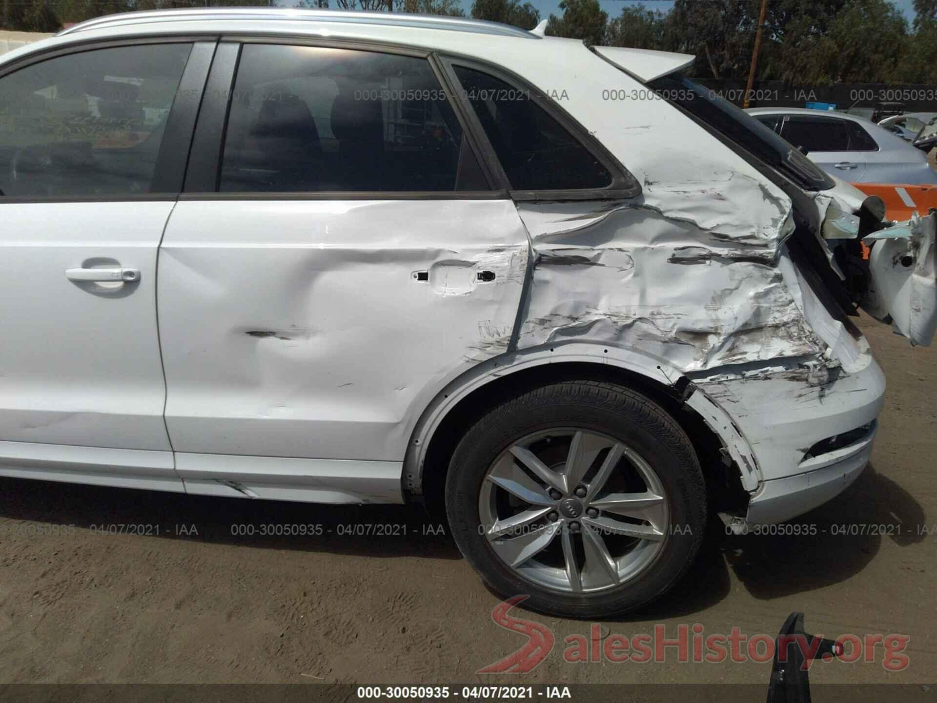 WA1BCCFS1JR009677 2018 AUDI Q3