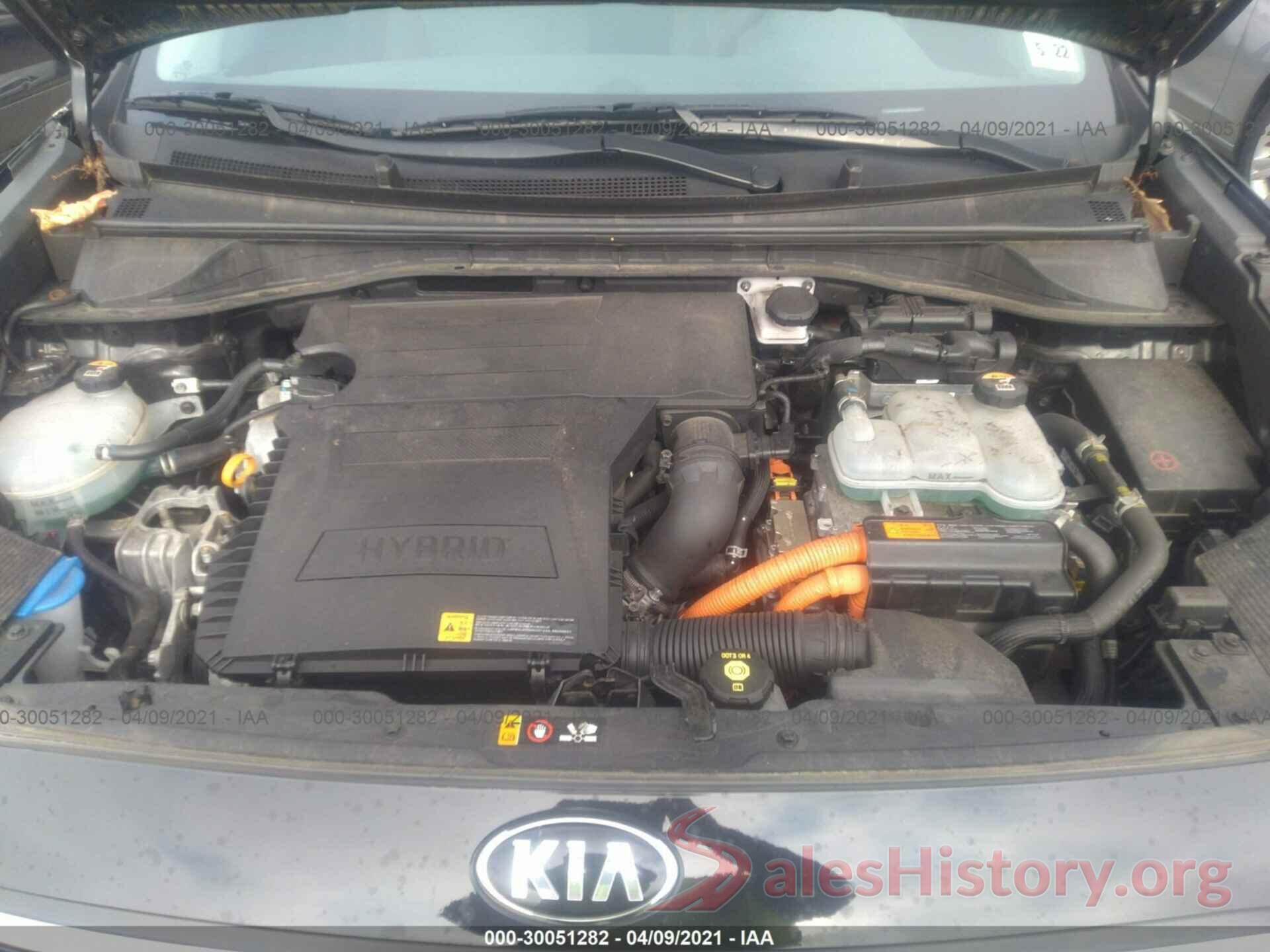 KNDCB3LCXH5053642 2017 KIA NIRO