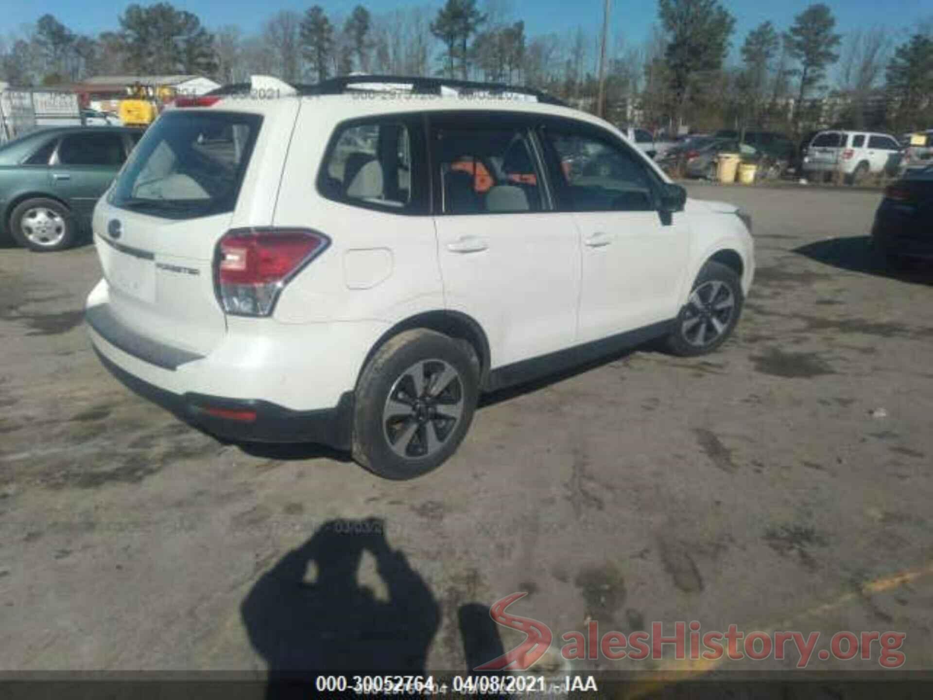 JF2SJABC7JH605723 2018 SUBARU FORESTER