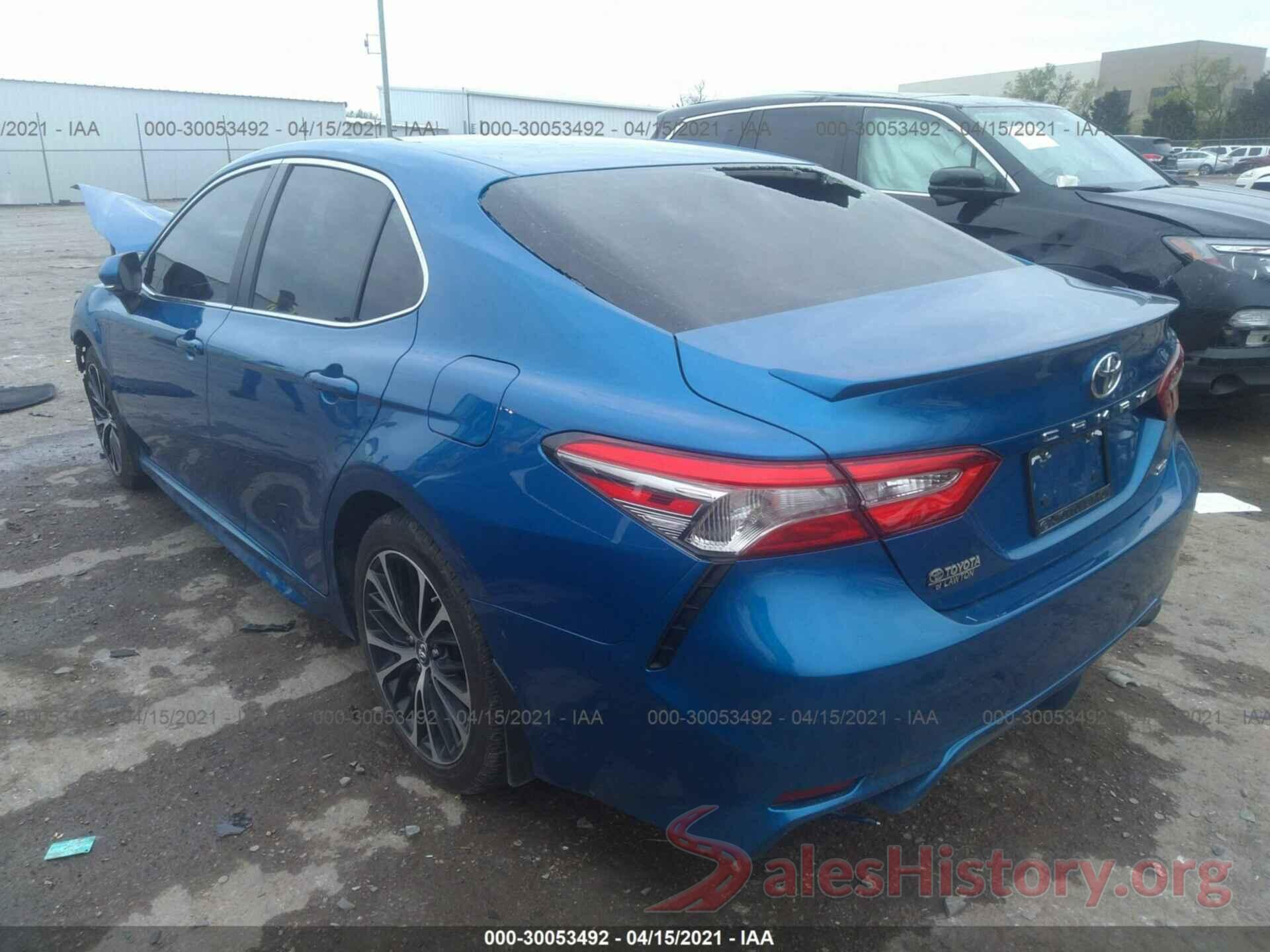 4T1B11HK0JU145885 2018 TOYOTA CAMRY