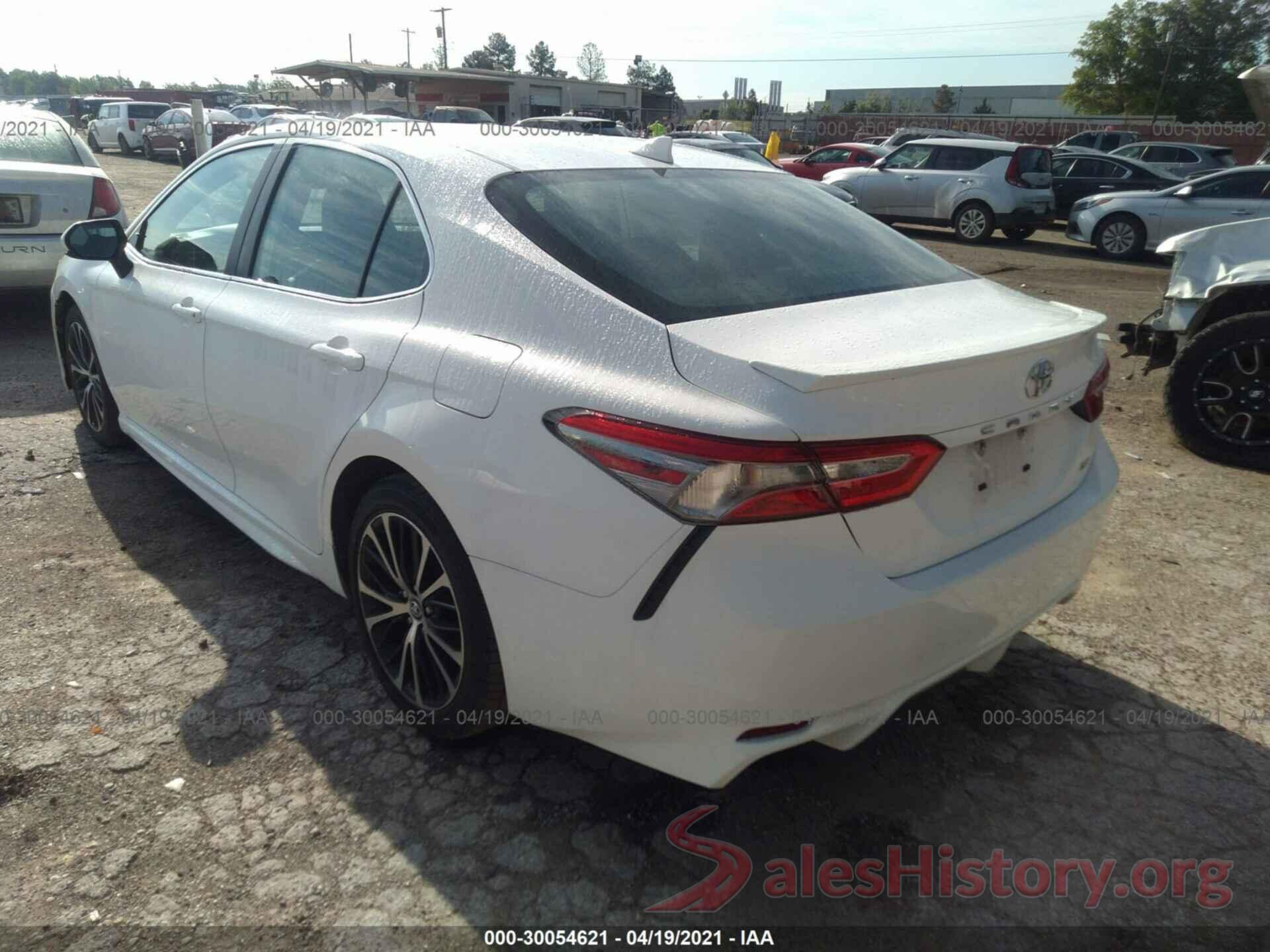 4T1B11HK8KU240471 2019 TOYOTA CAMRY