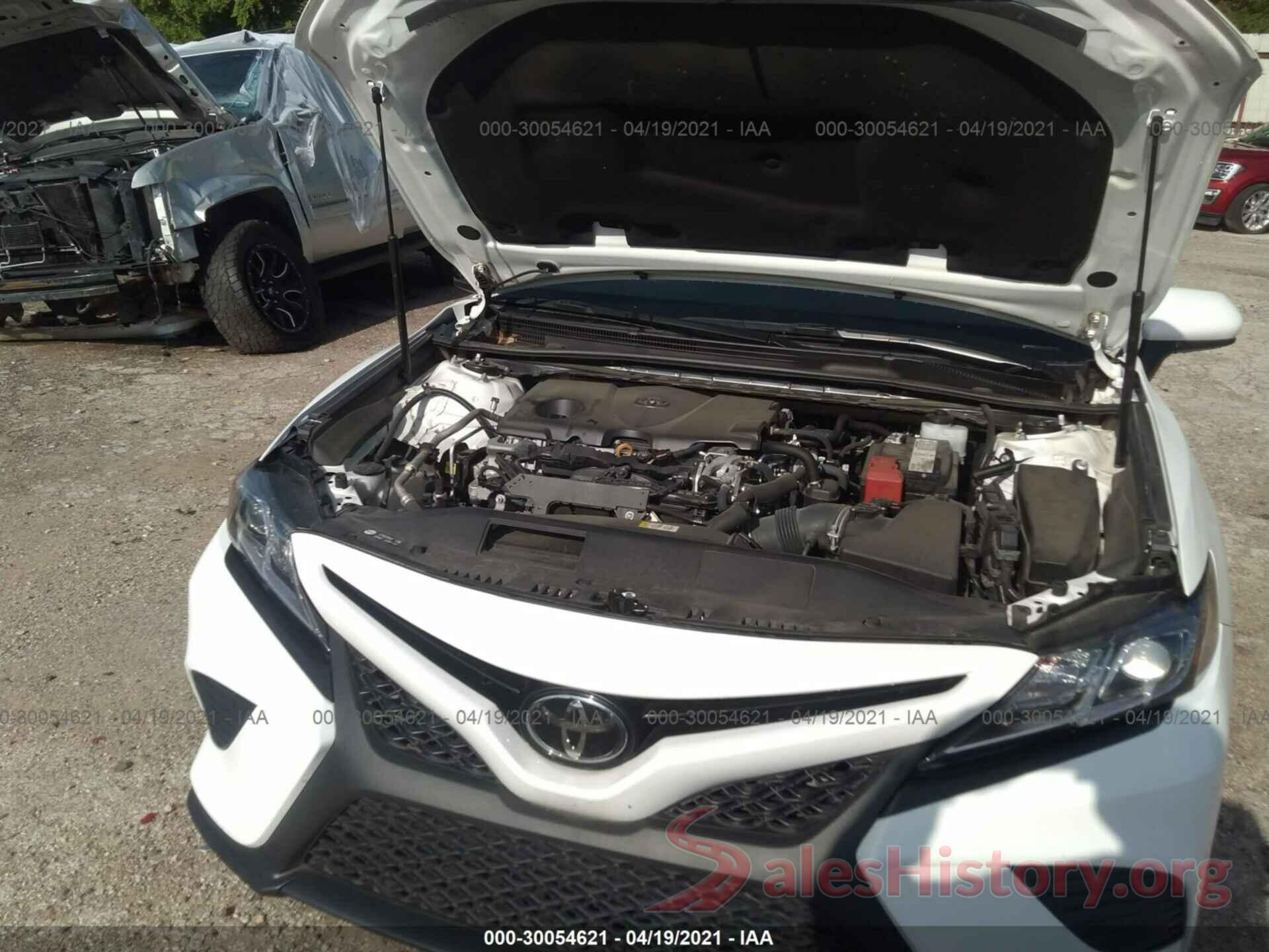 4T1B11HK8KU240471 2019 TOYOTA CAMRY