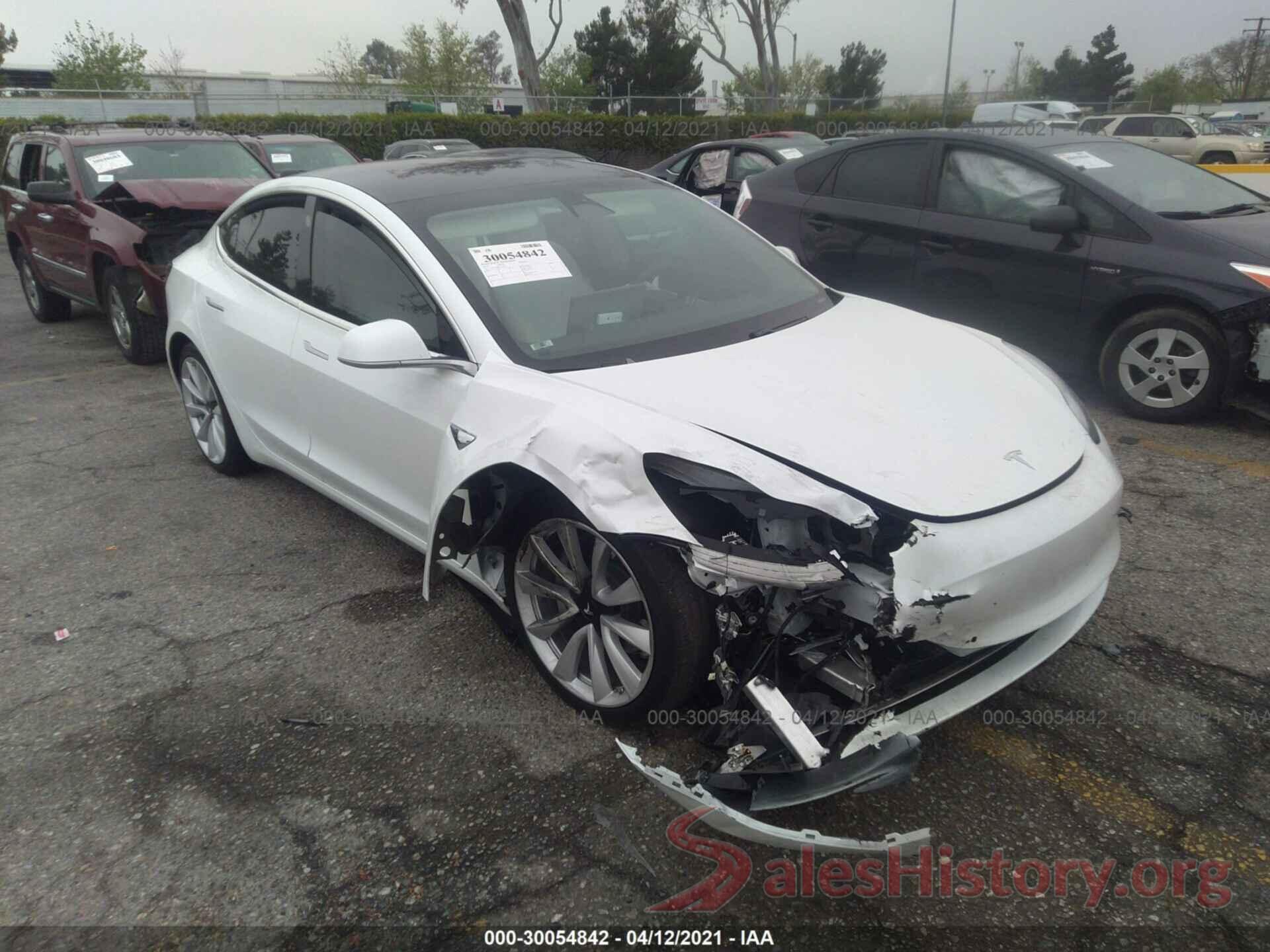 5YJ3E1EB8KF421824 2019 TESLA MODEL 3