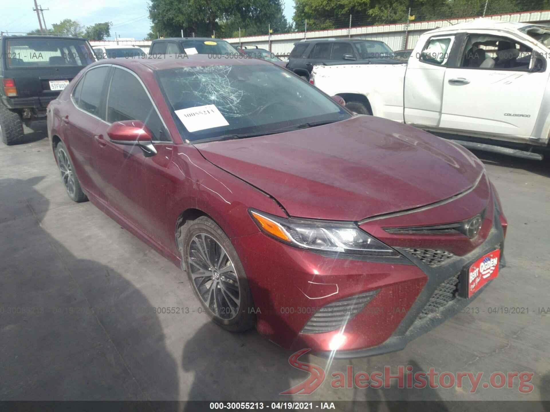 4T1B11HK7JU569161 2018 TOYOTA CAMRY