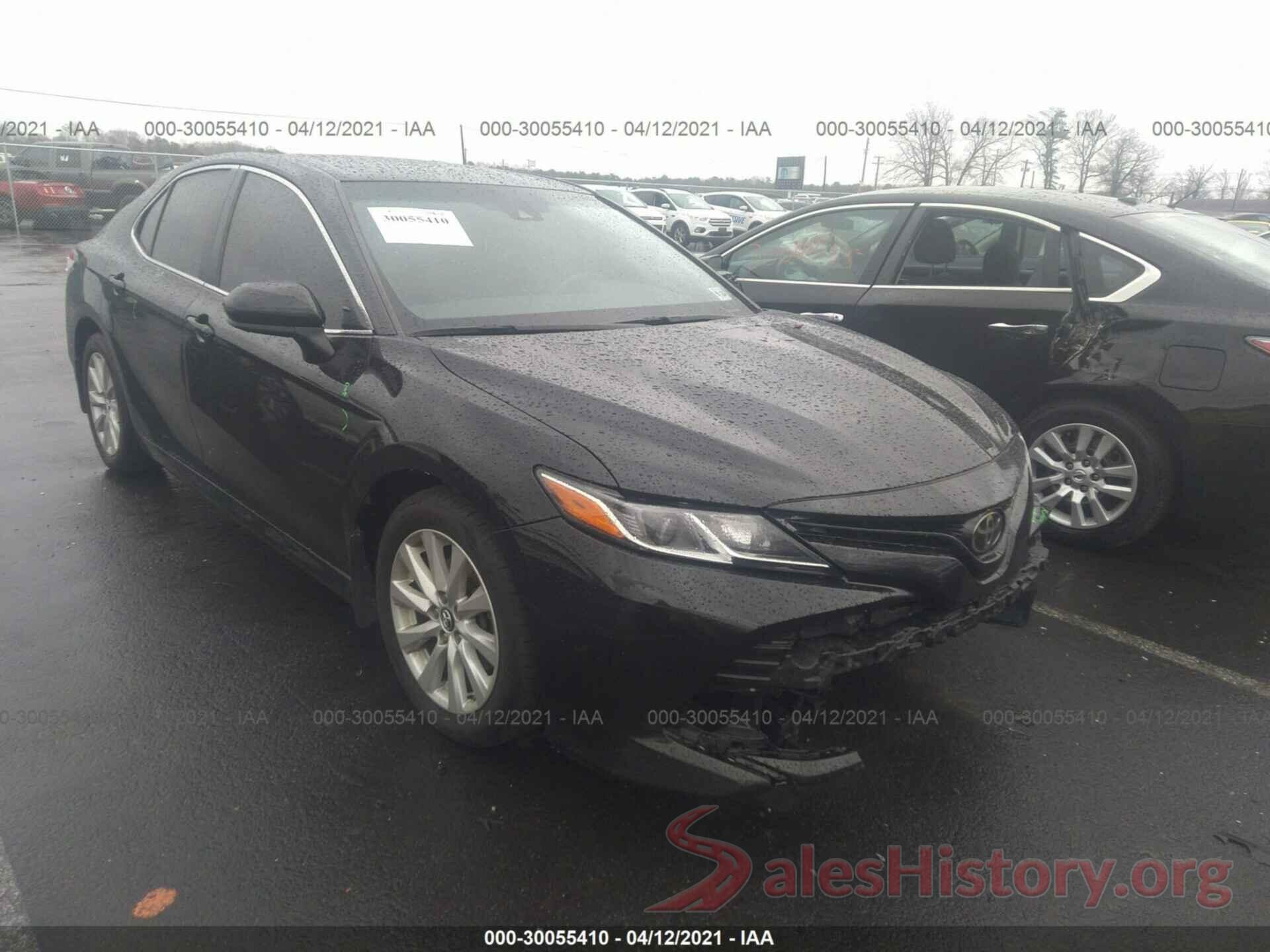 4T1B11HKXJU145943 2018 TOYOTA CAMRY