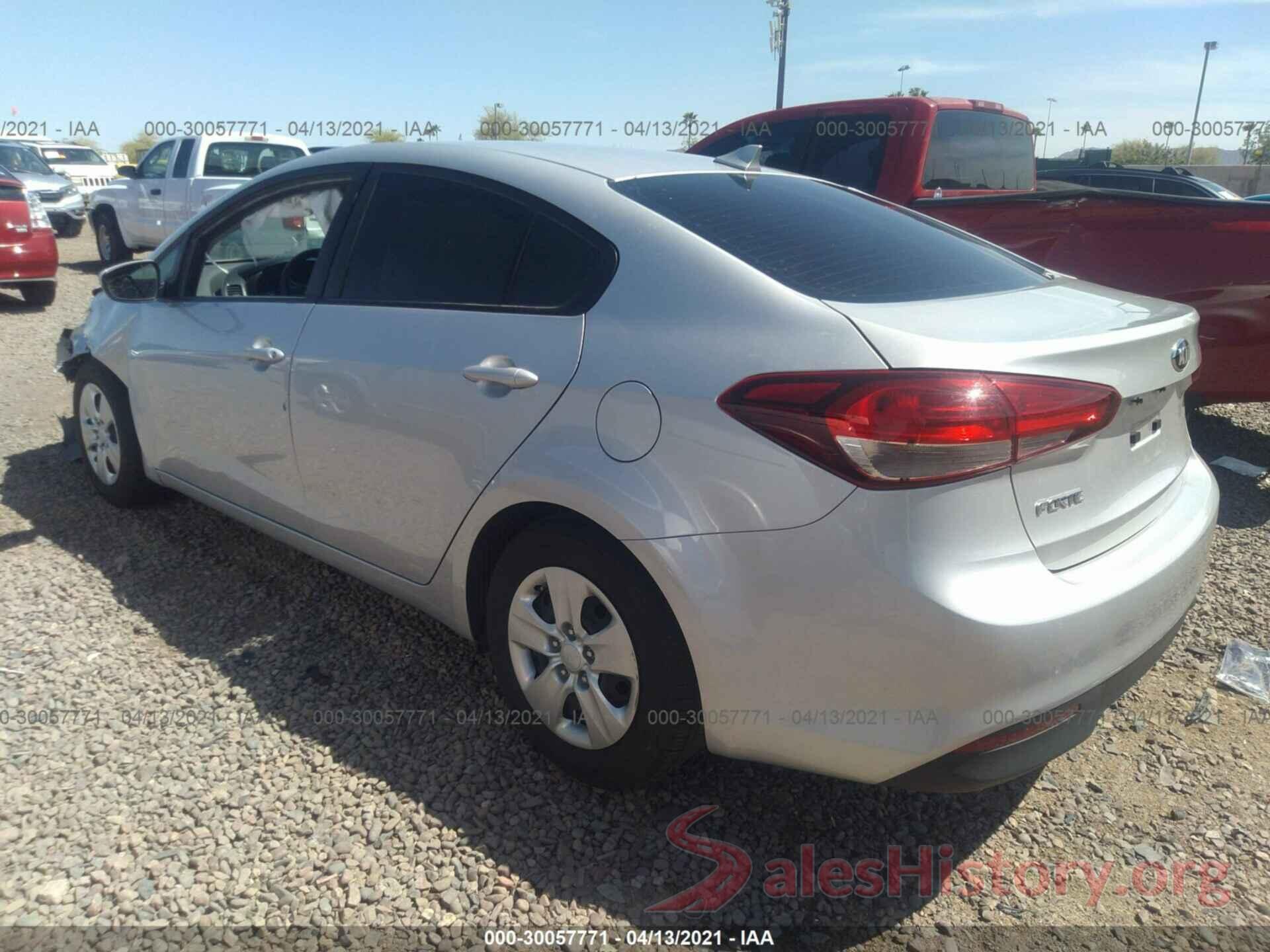 3KPFK4A76HE018786 2017 KIA FORTE