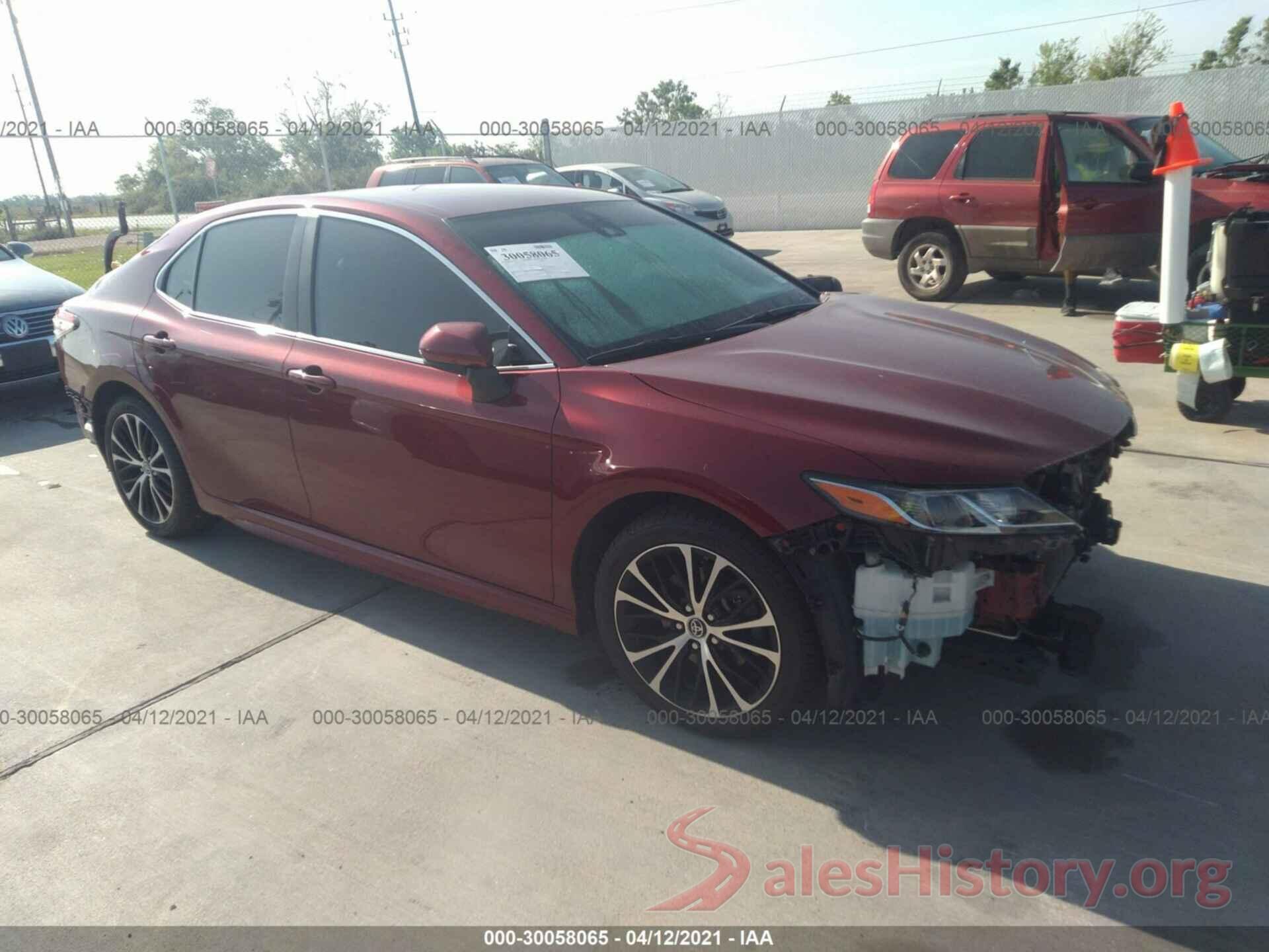 4T1B11HK6JU664603 2018 TOYOTA CAMRY