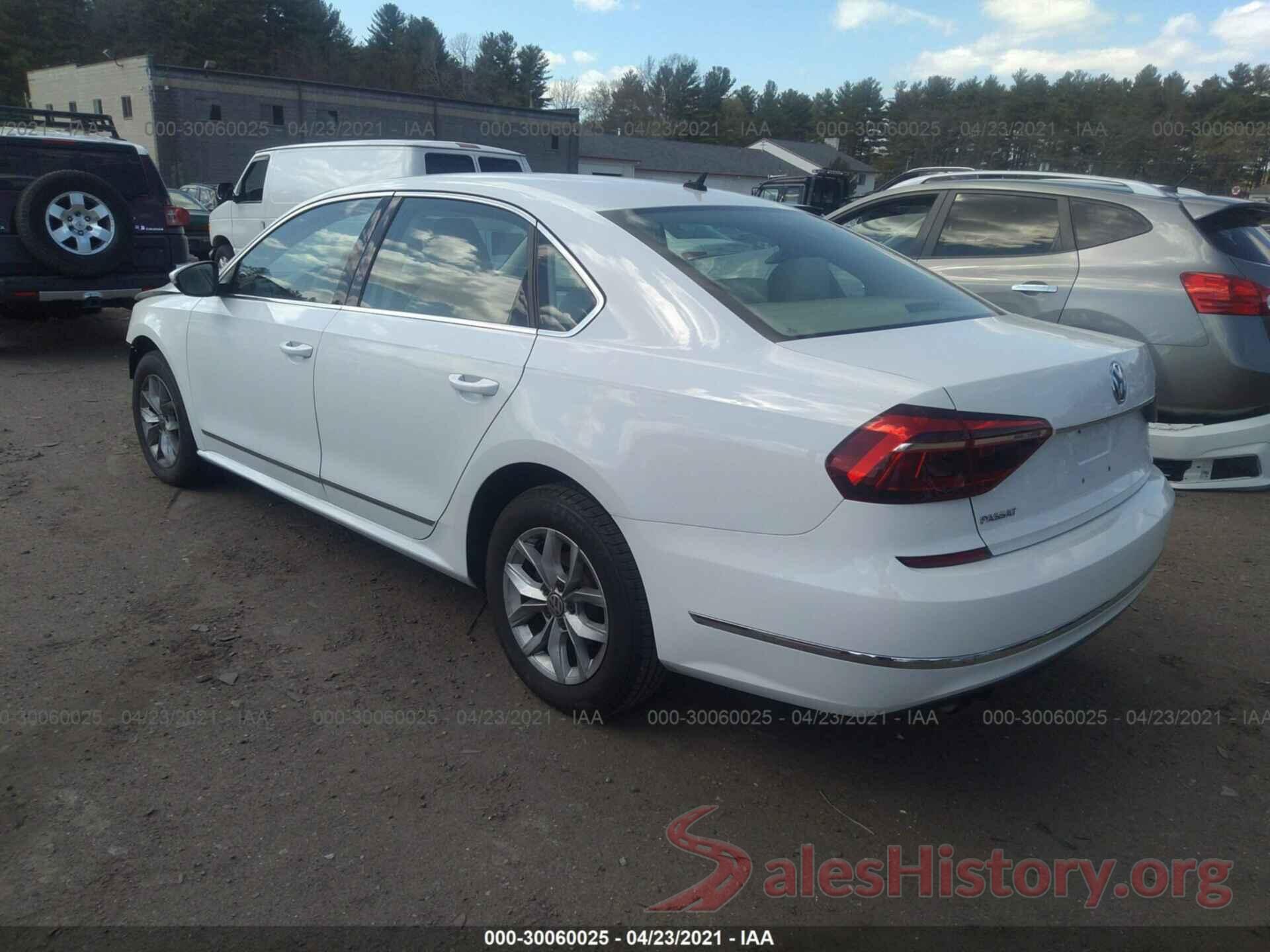 1VWAT7A3XHC001838 2017 VOLKSWAGEN PASSAT