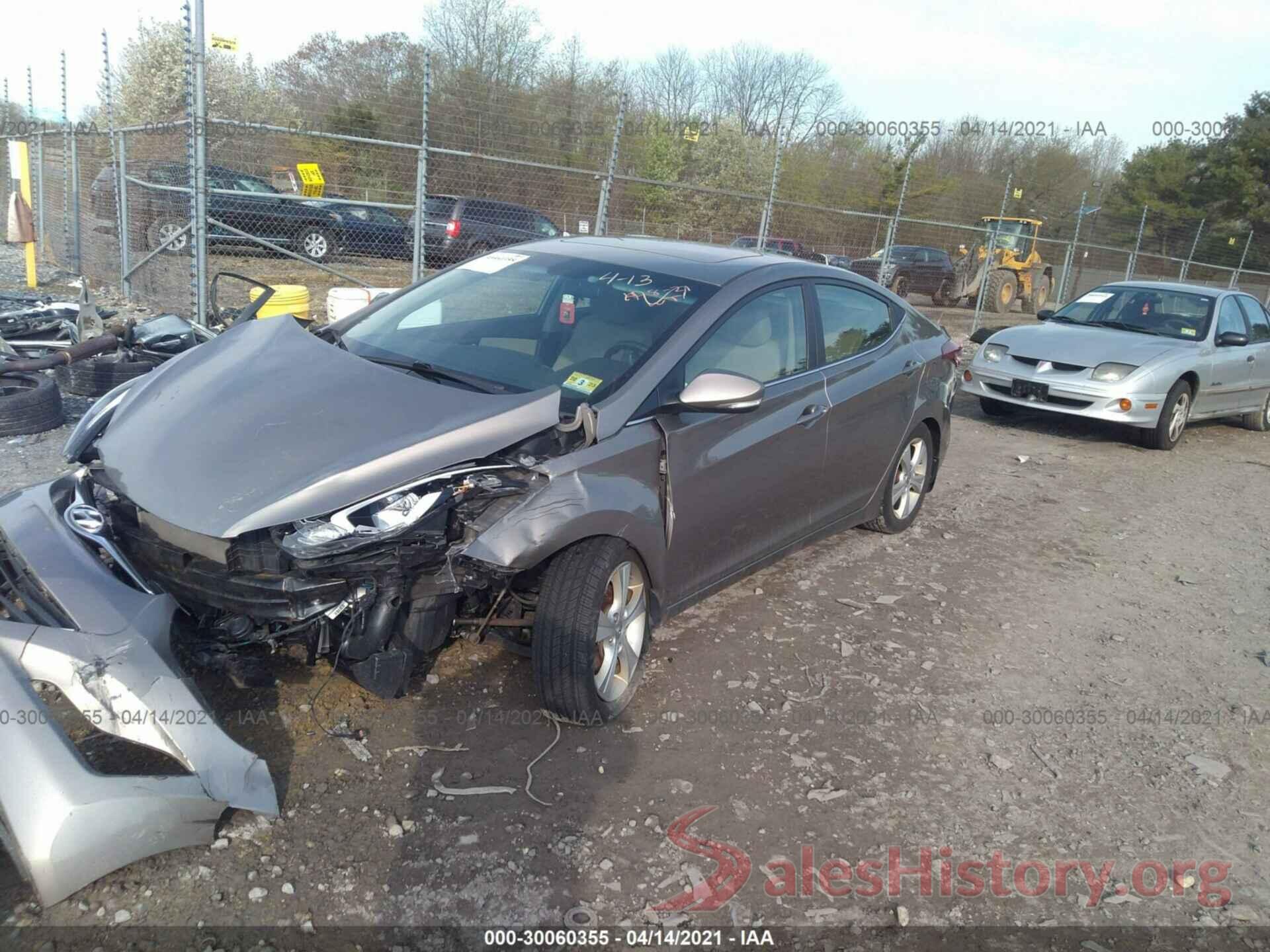 5NPDH4AE0GH797083 2016 HYUNDAI ELANTRA