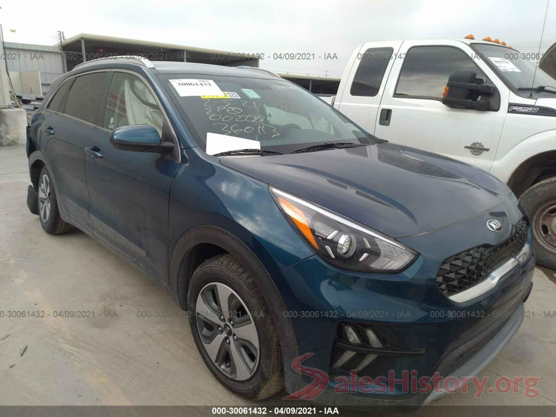 KNDCB3LC5L5360113 2020 KIA NIRO