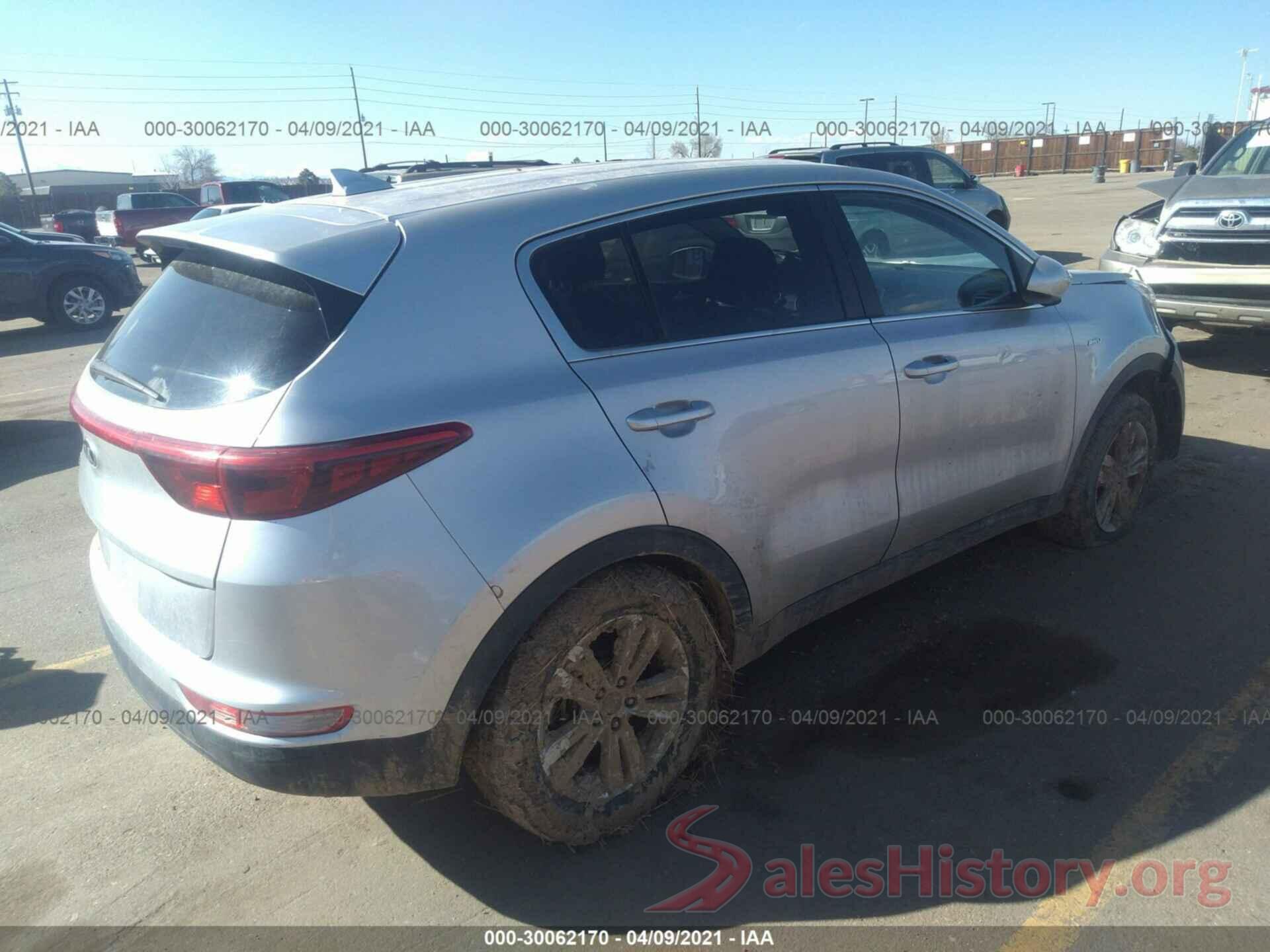 KNDPMCAC7J7422711 2018 KIA SPORTAGE