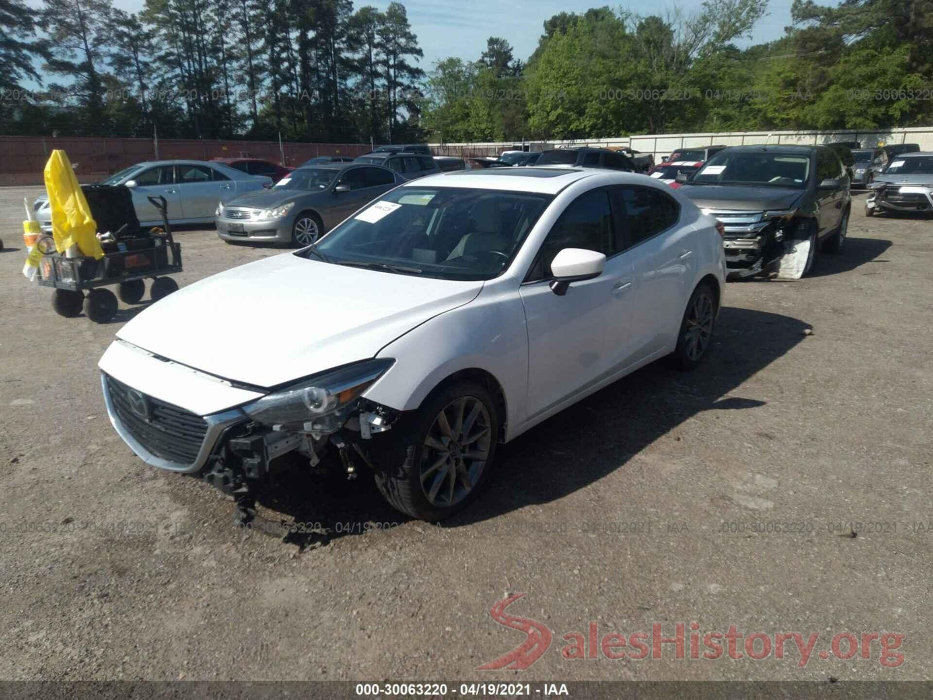 3MZBN1W37JM165265 2018 MAZDA MAZDA3 4-DOOR